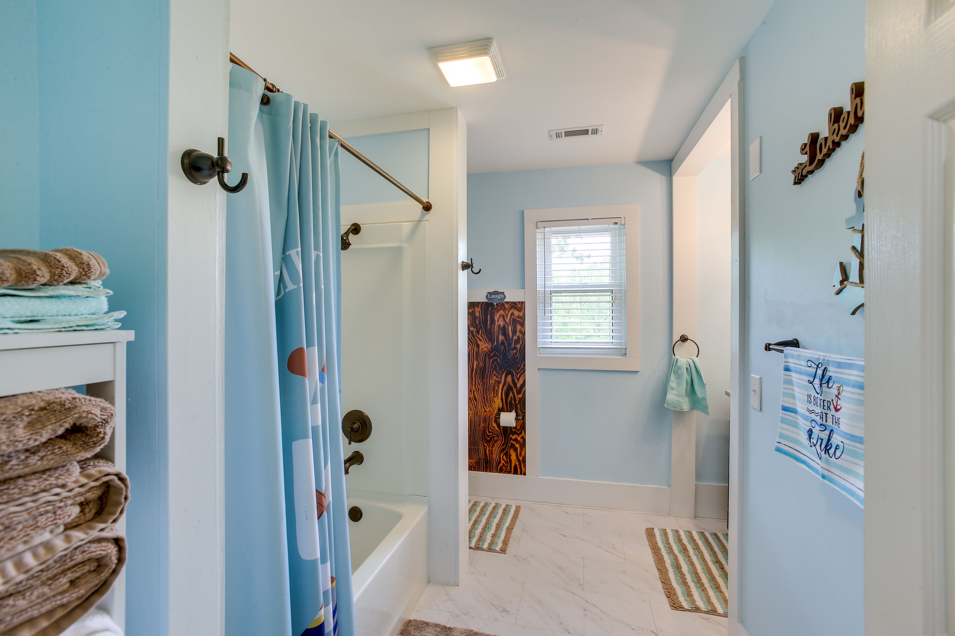 Full Bathroom