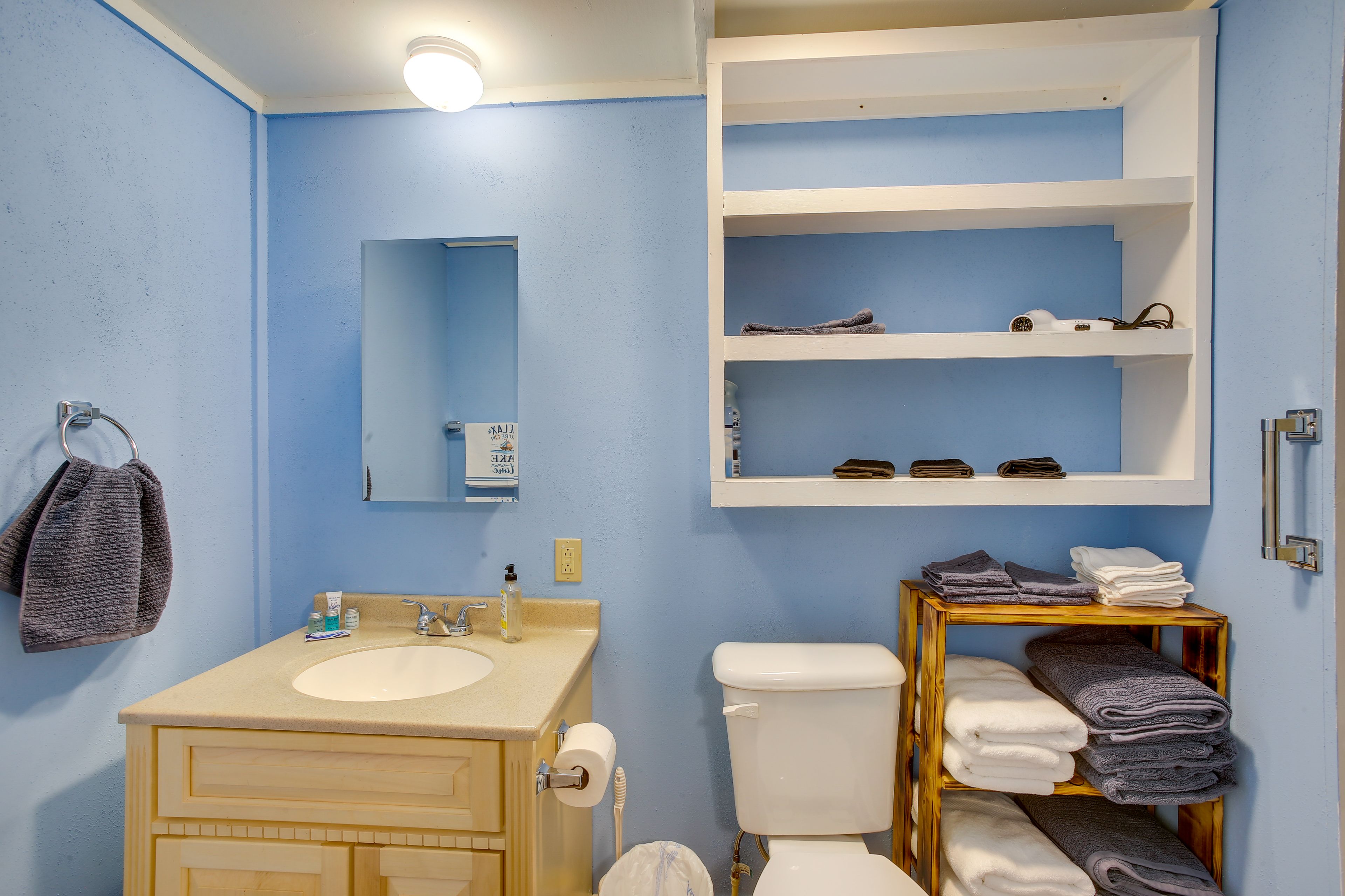 Full Bathroom