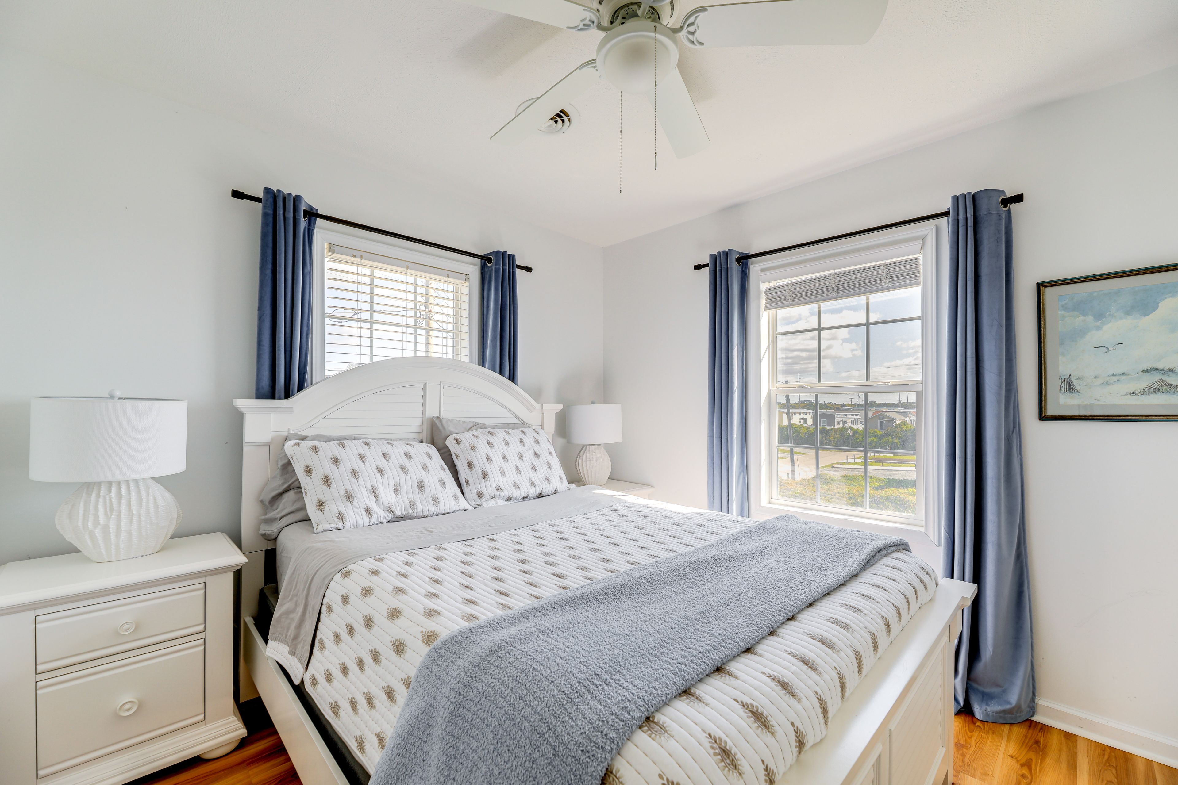 Bedroom 2 | Queen Bed