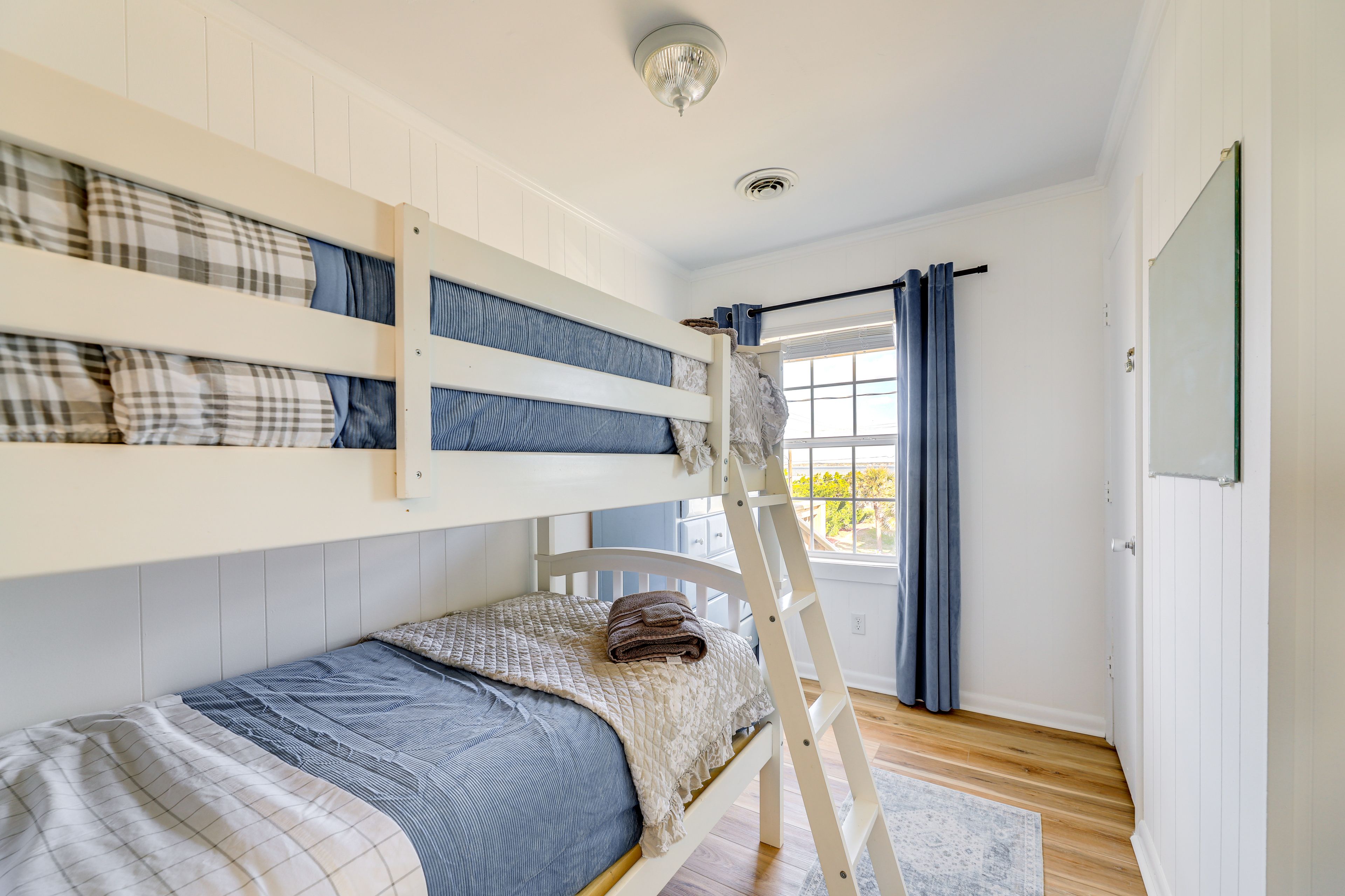 Bedroom 3 | Twin Bunk Bed