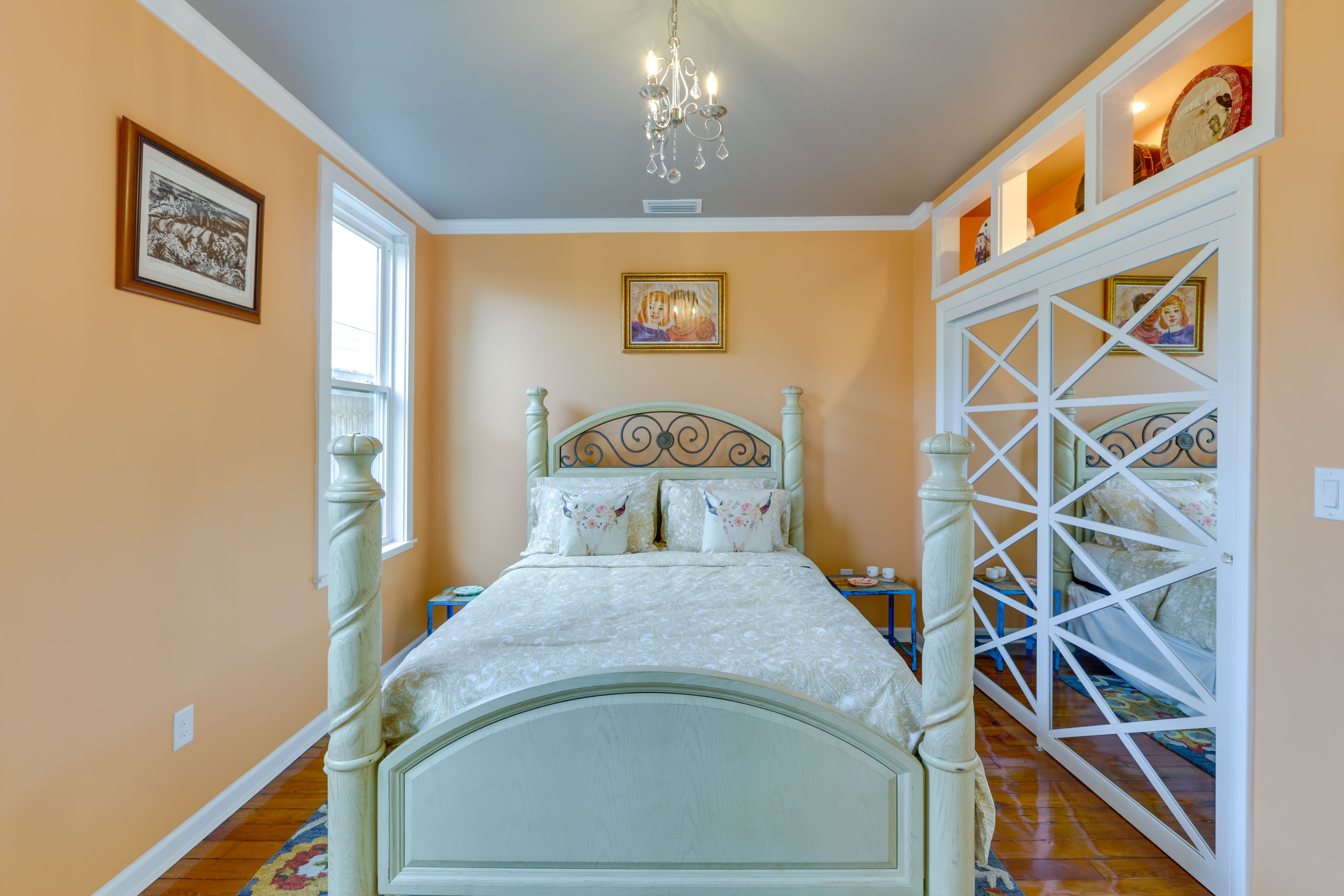 Bedroom 1 | King Bed