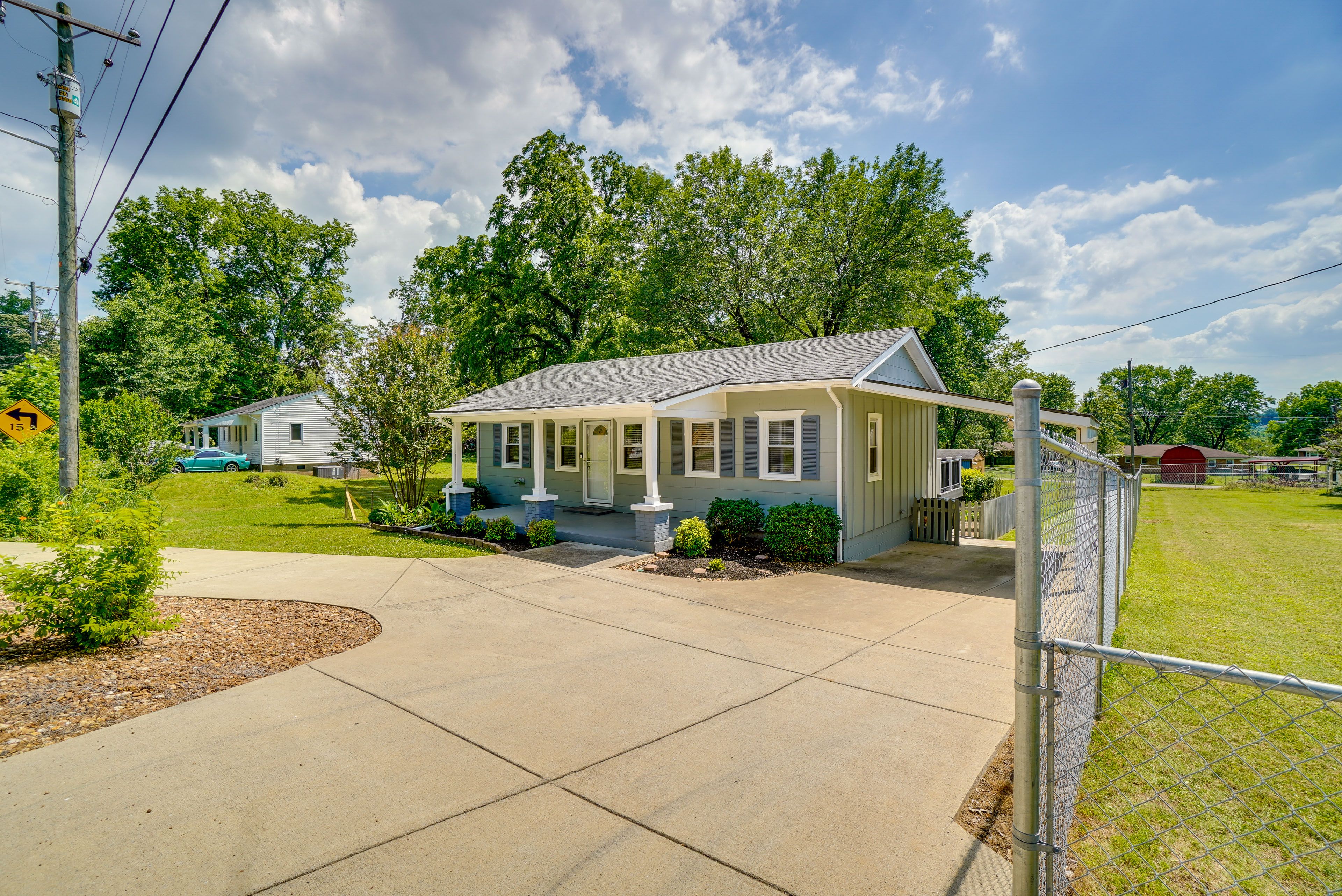Parking | Carport (1 Vehicle) | Driveway (2 Vehicle)