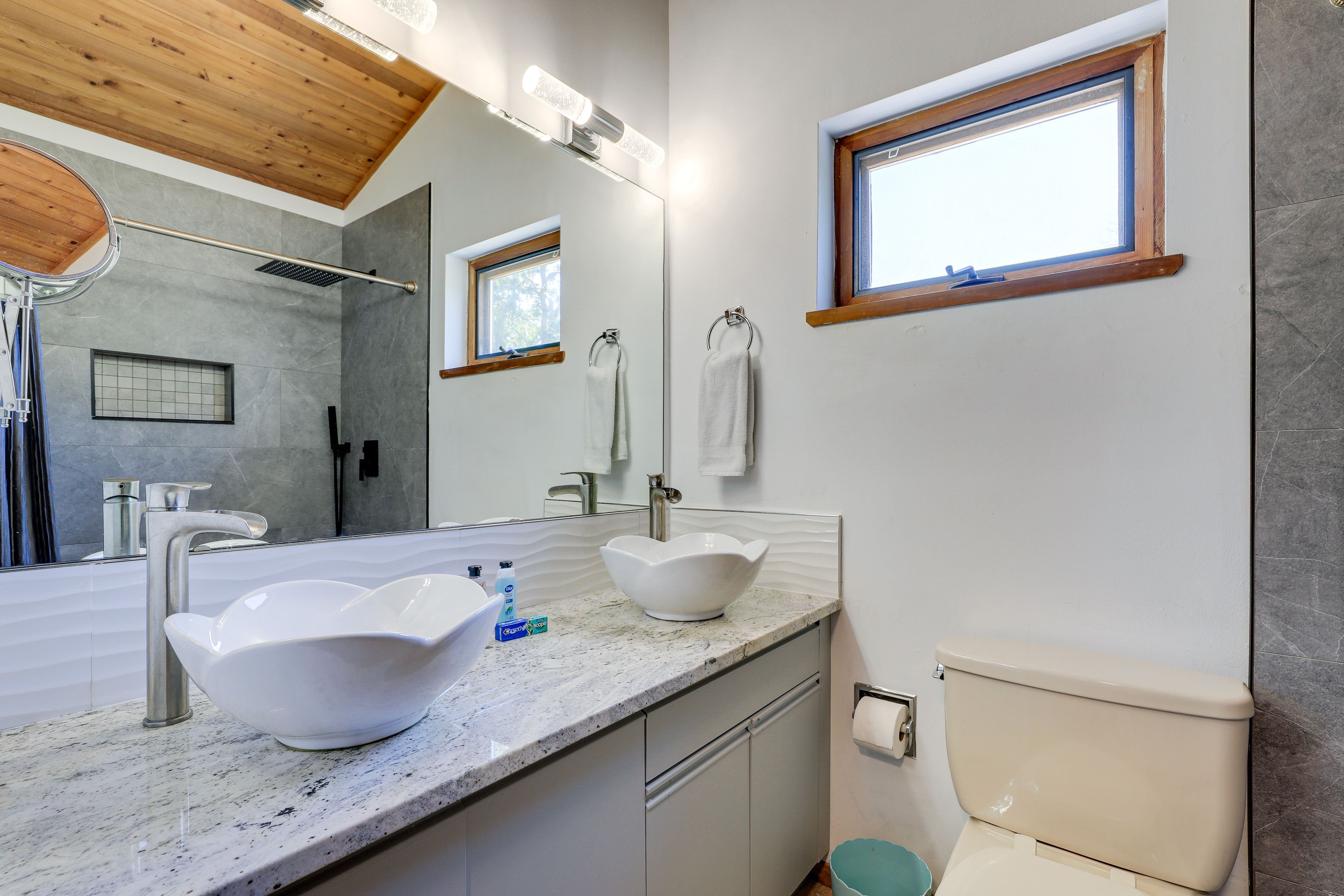 En-Suite Bathroom