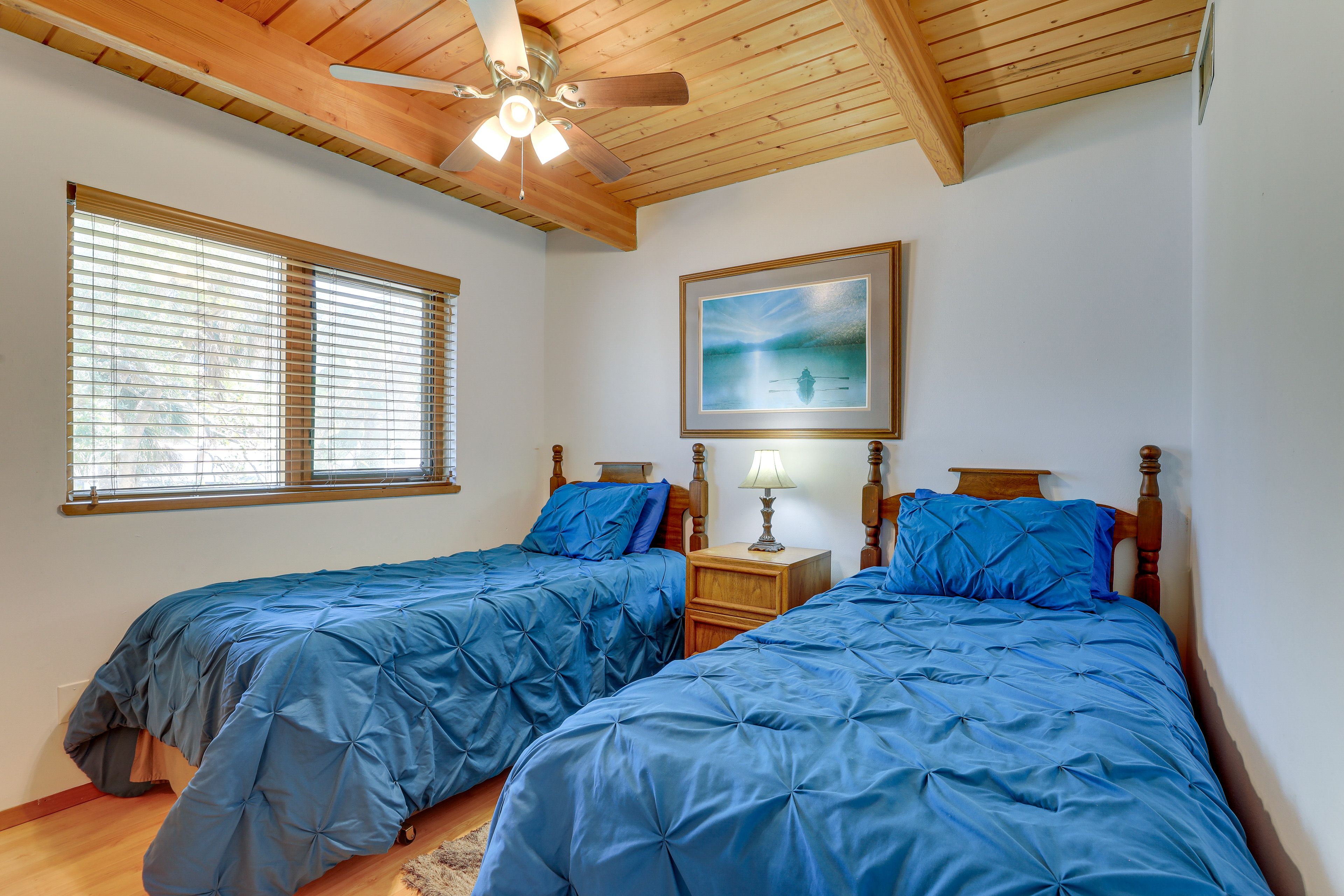 Bedroom 2 | 2 Twin Beds | 1st Floor