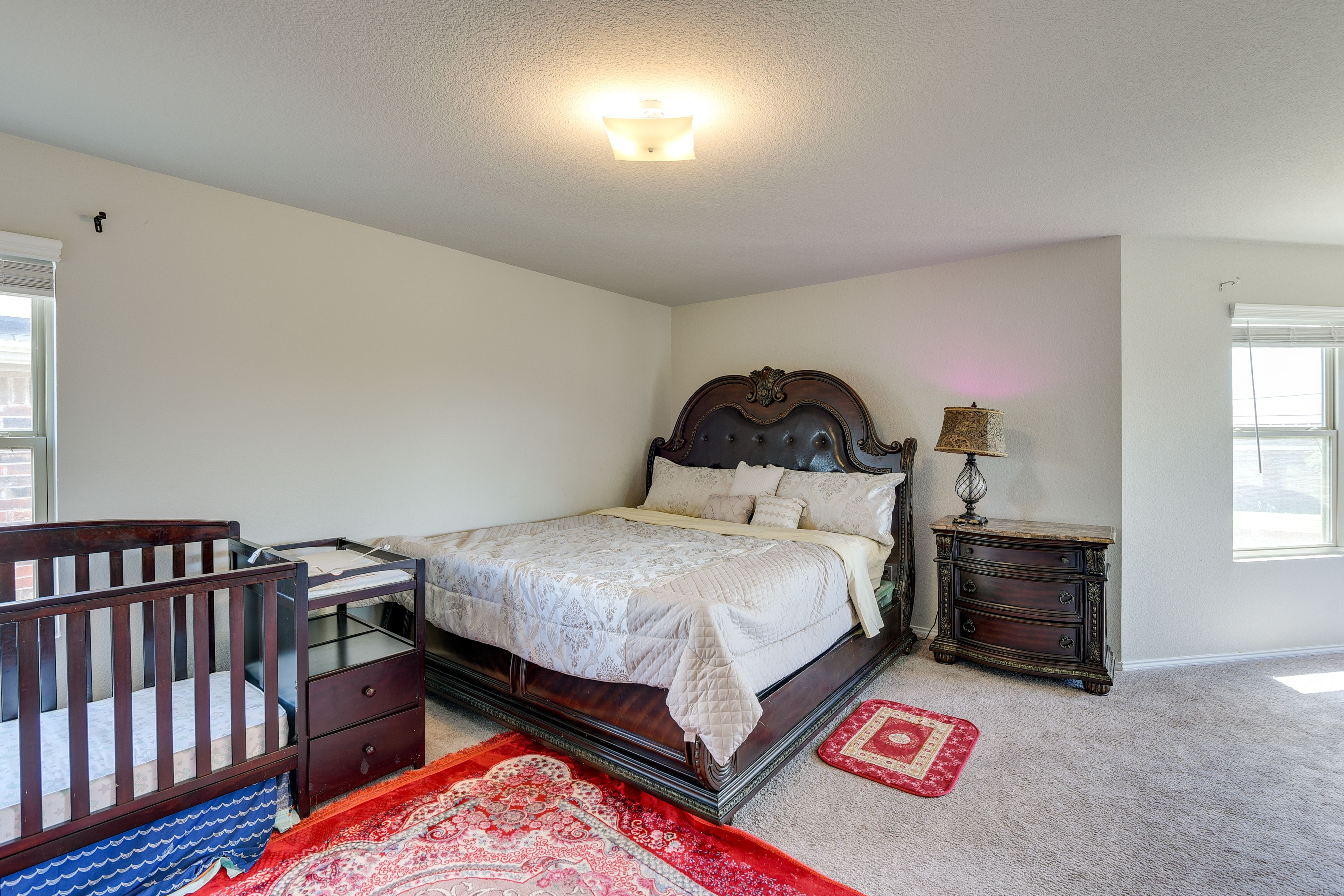 Bedroom 2 | 2nd Floor | King Bed | Crib | Walk-In Closet | En-Suite Bathroom