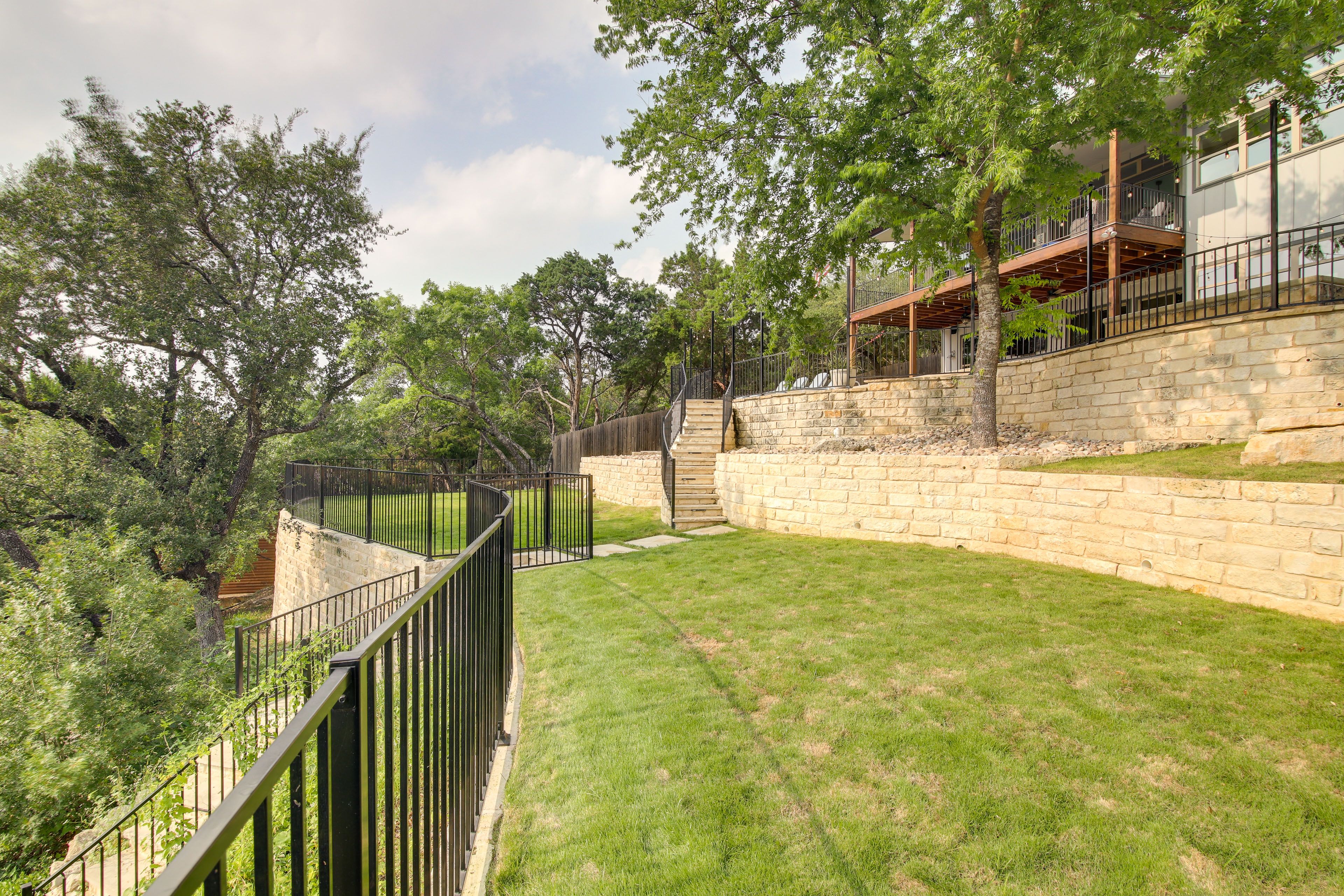 Private Yard | Pet Friendly w/ Fee (Dogs Only)