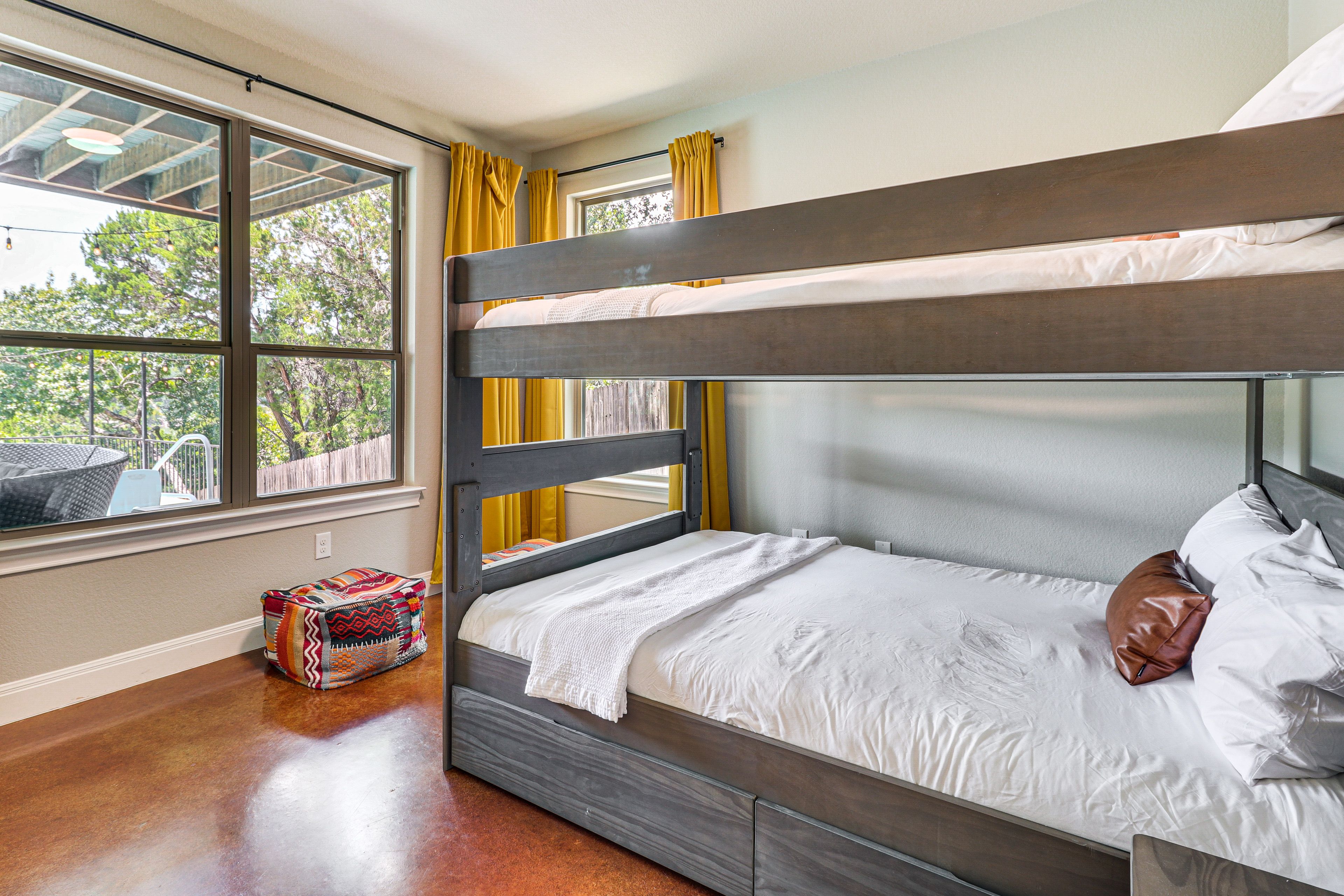 Bedroom 3 | Queen Bunk Bed | Weight Limit for Upper Bunk | Lower Level