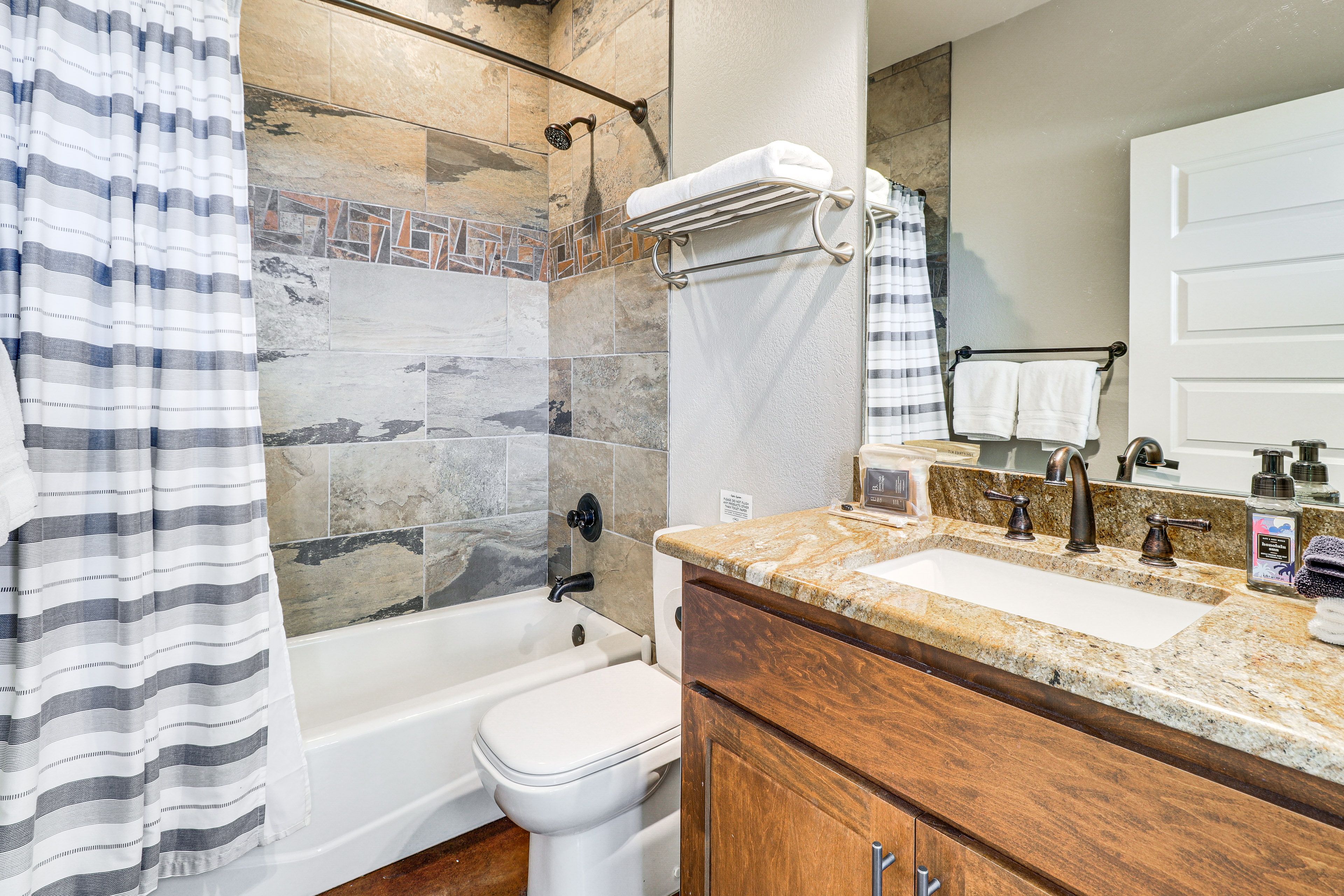 Full Bathroom | Hair Dryer | Iron & Board | Lower Level