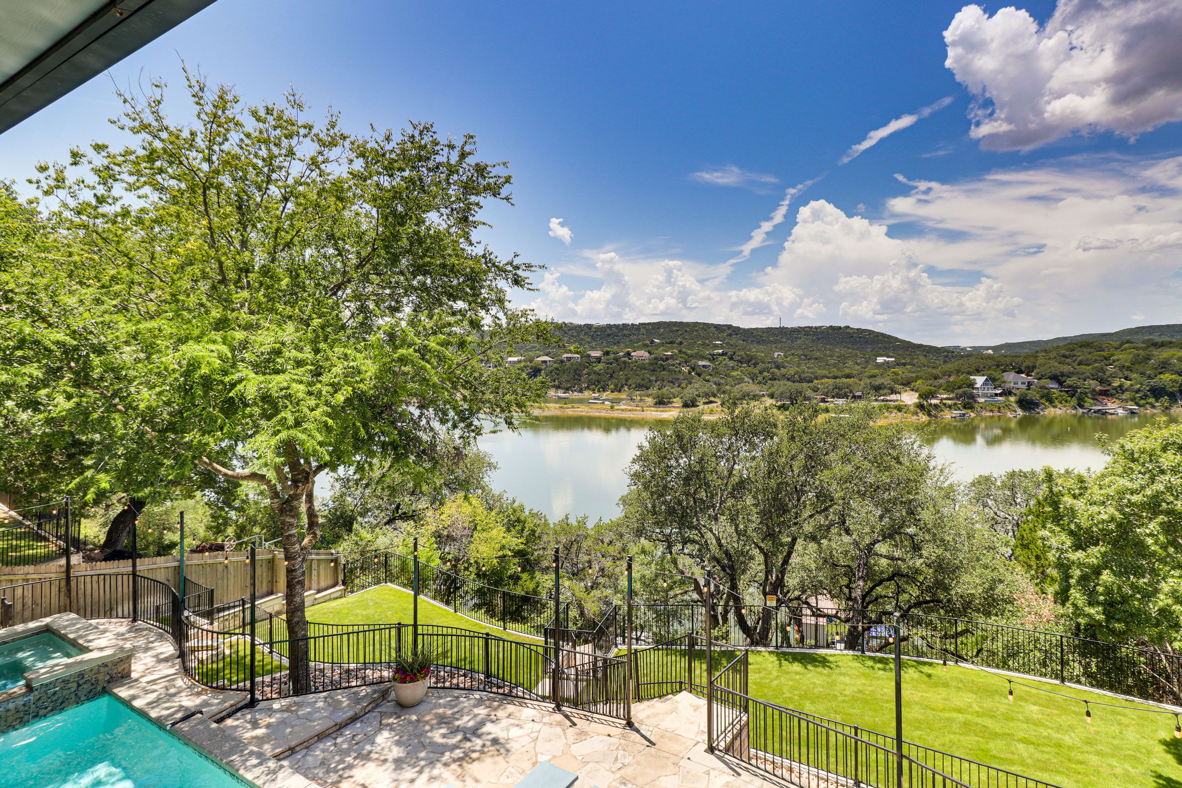 Property Views | Lake Travis Access | Steep Stairs Required