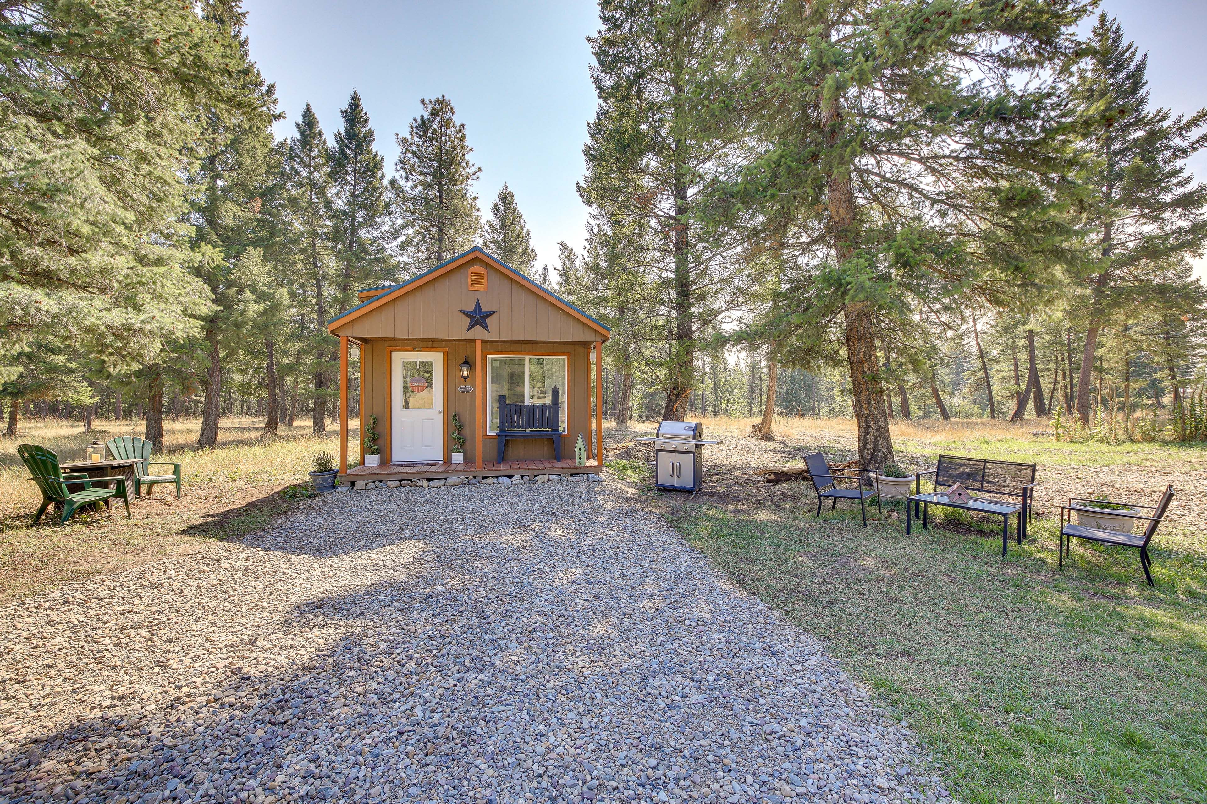 Eureka Vacation Rental | Studio | 1BA | 477 Sq Ft | Small Step for Entry