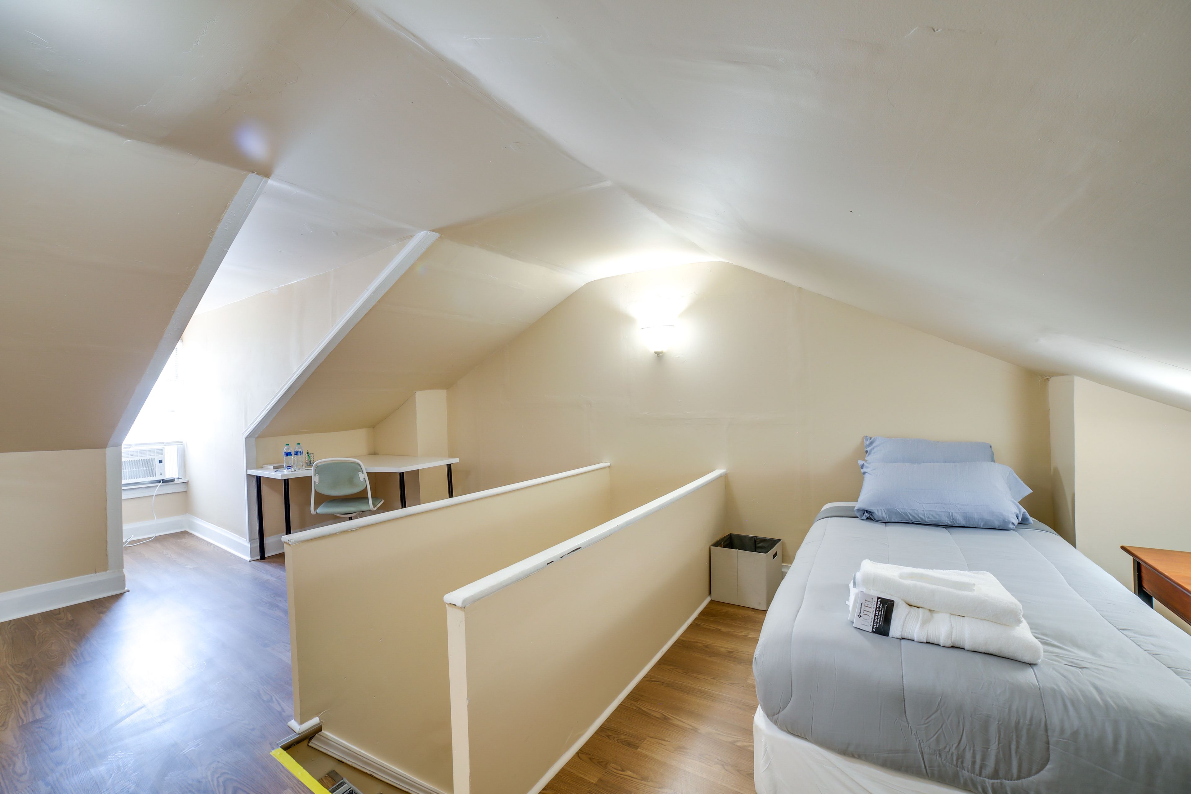 Bedroom 3 (Loft) | 3rd Floor | Twin Bed | Smart TV