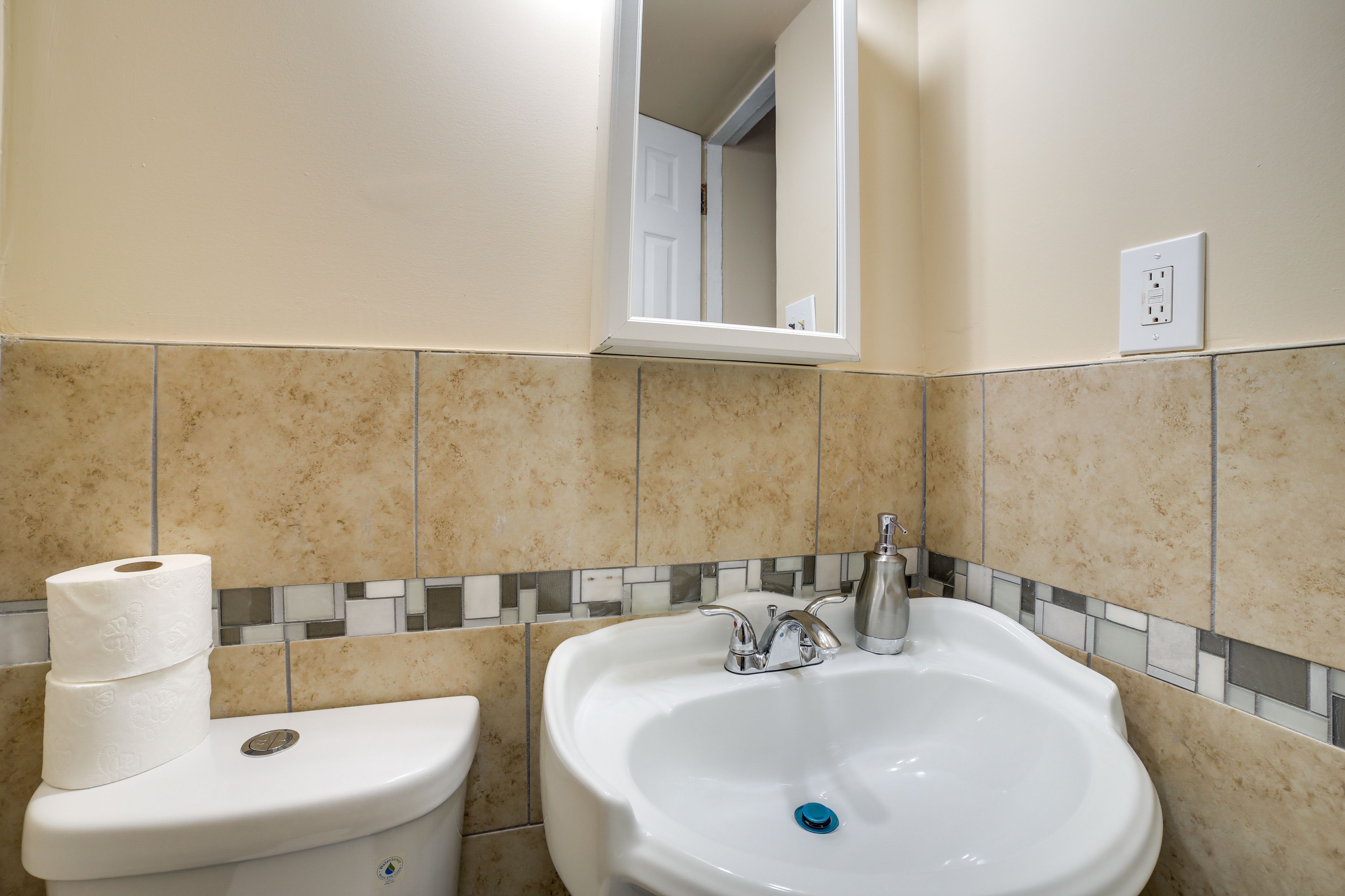 Half Bathroom | 1st Floor