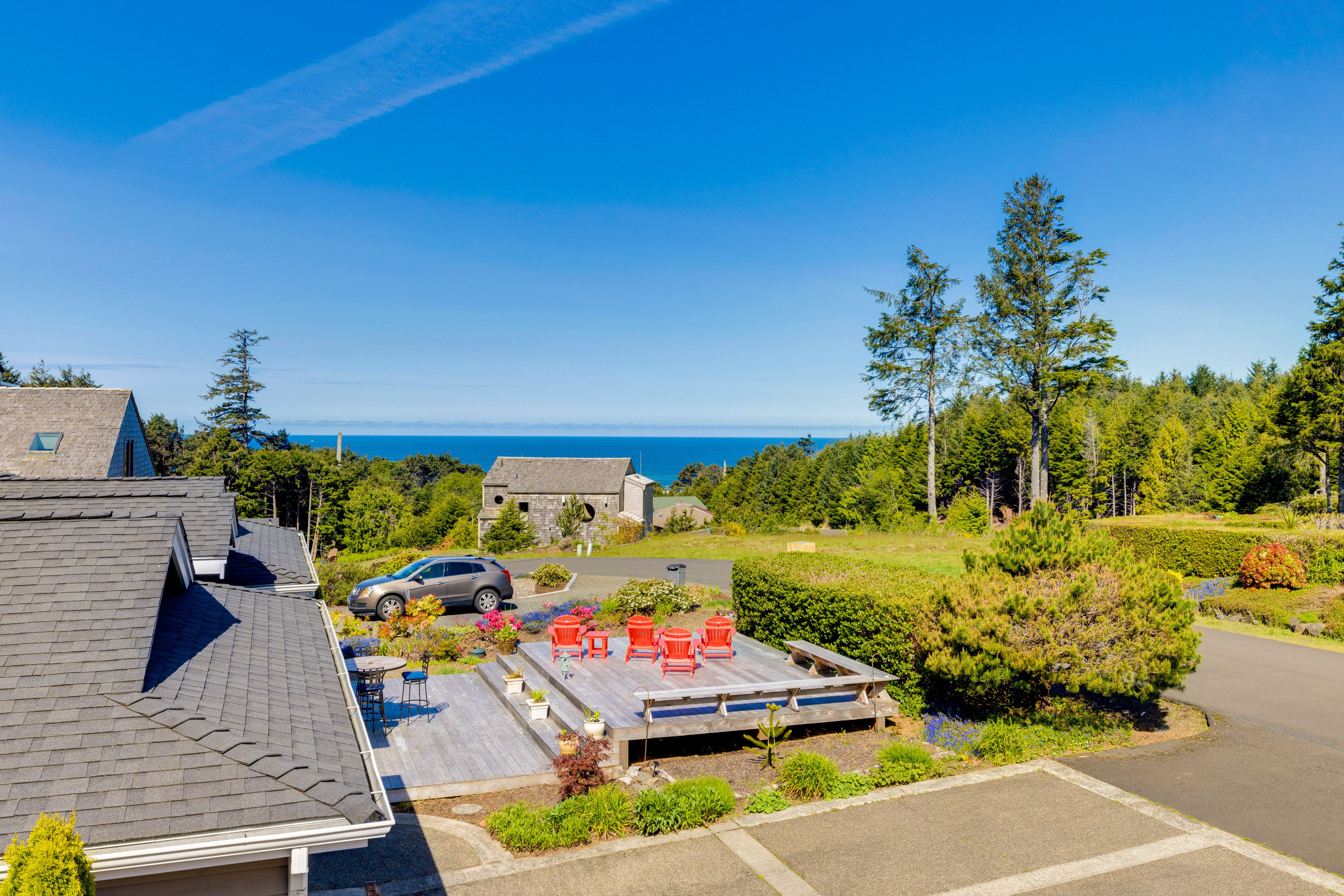 Neighborhood & Ocean View