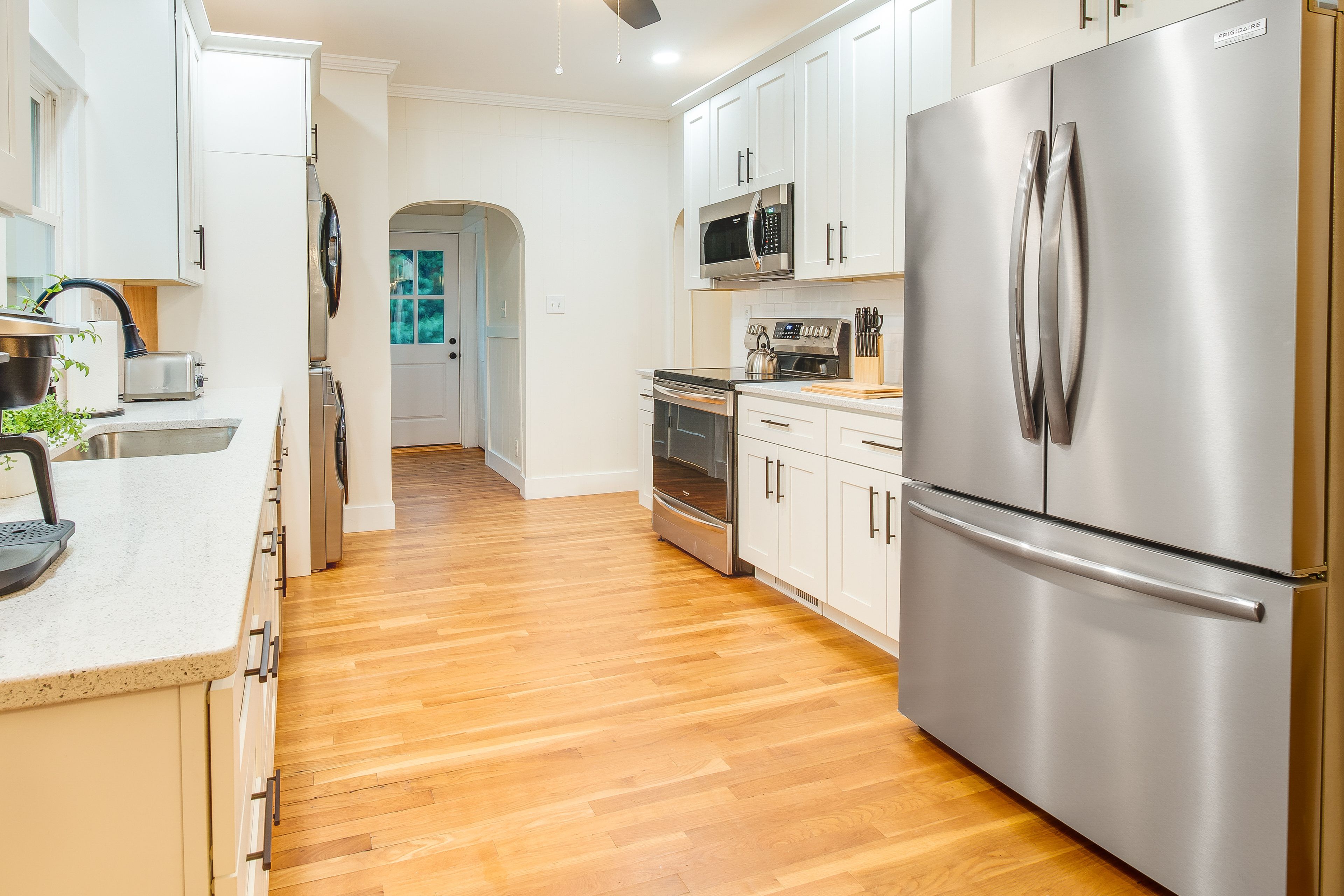 Kitchen | Cooking Basics/Spices | Dual Drip/Keurig Coffee Maker | Toaster