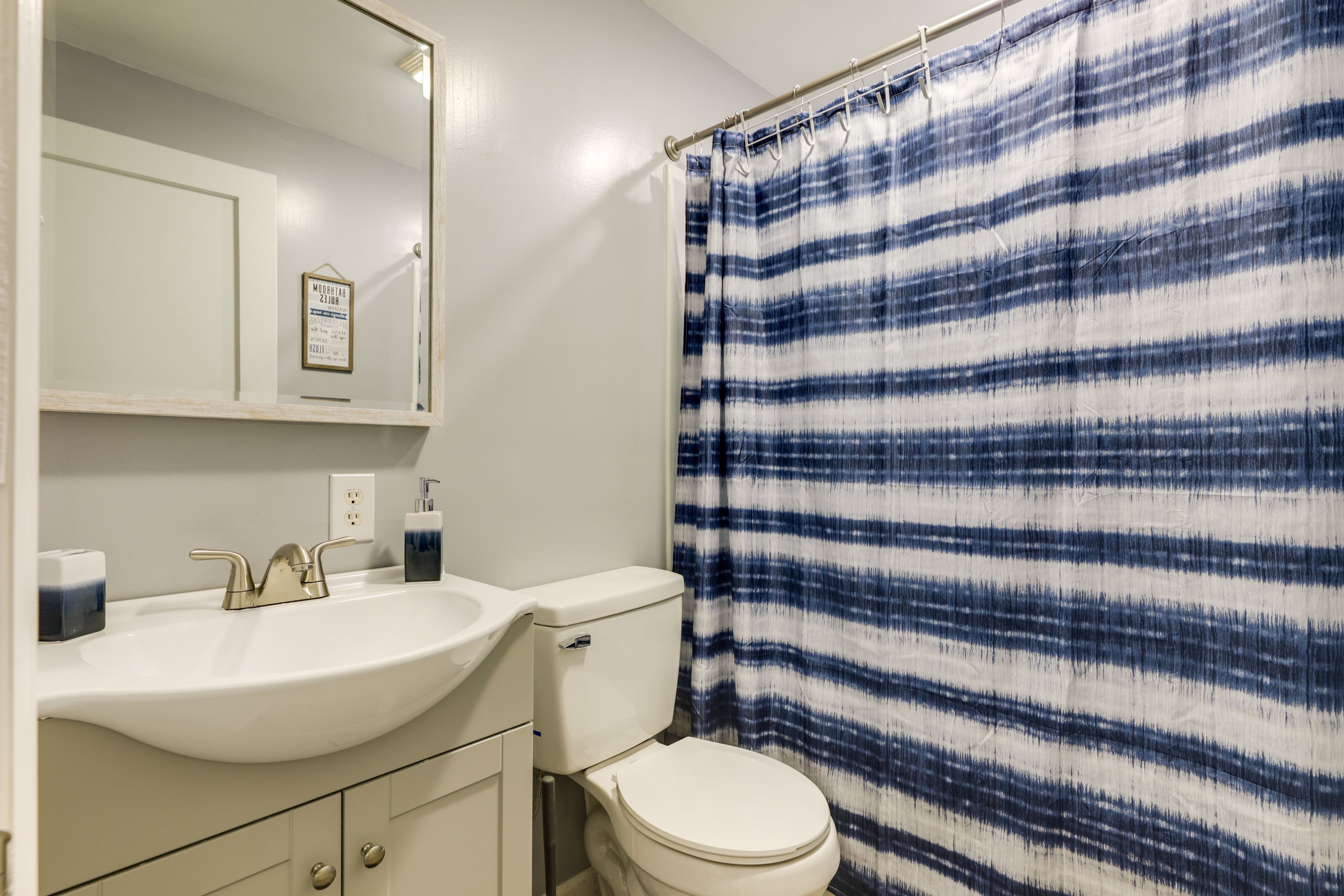 Full Bathroom