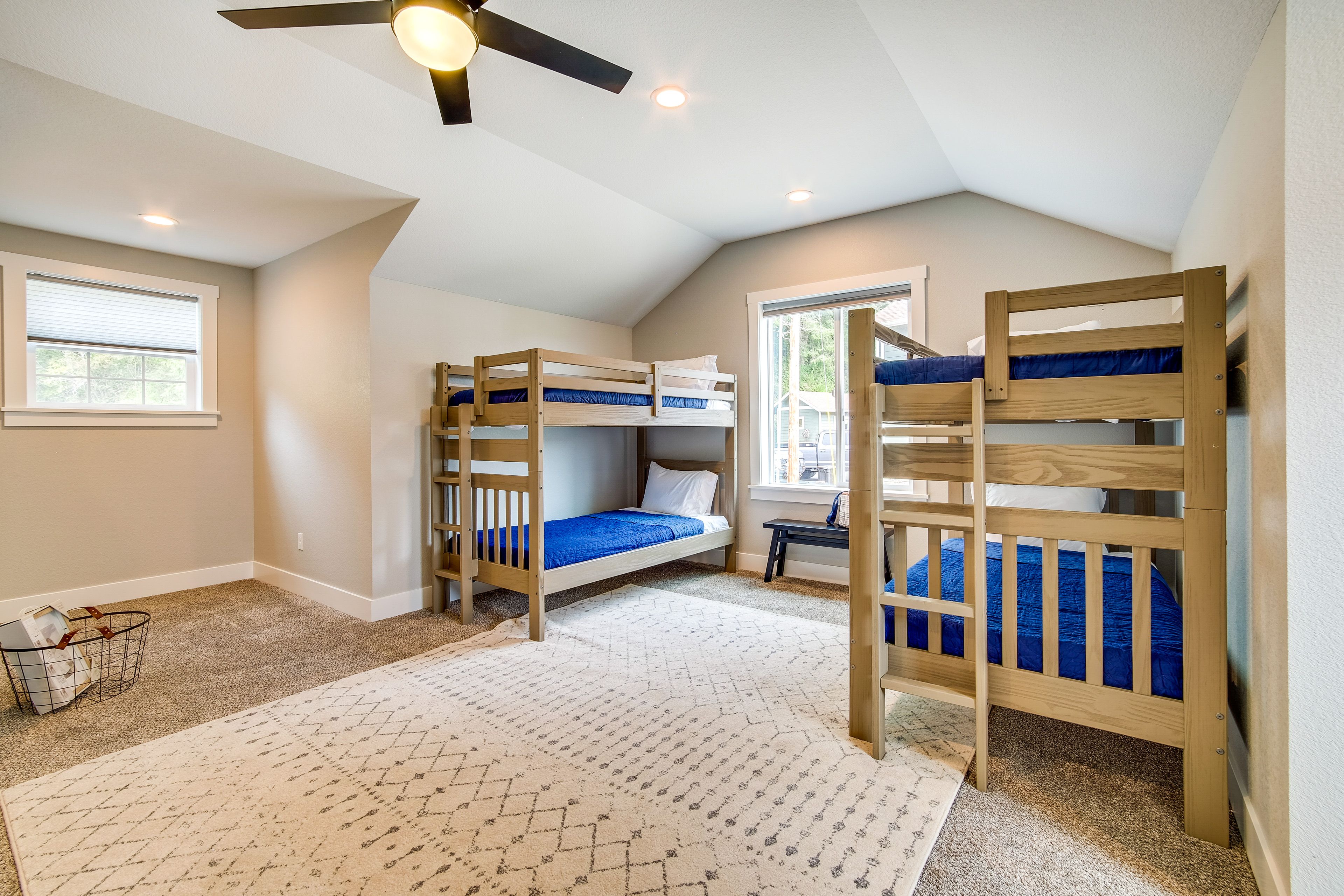 Bedroom 2 | 2 Twin Bunk Beds | Smart TV