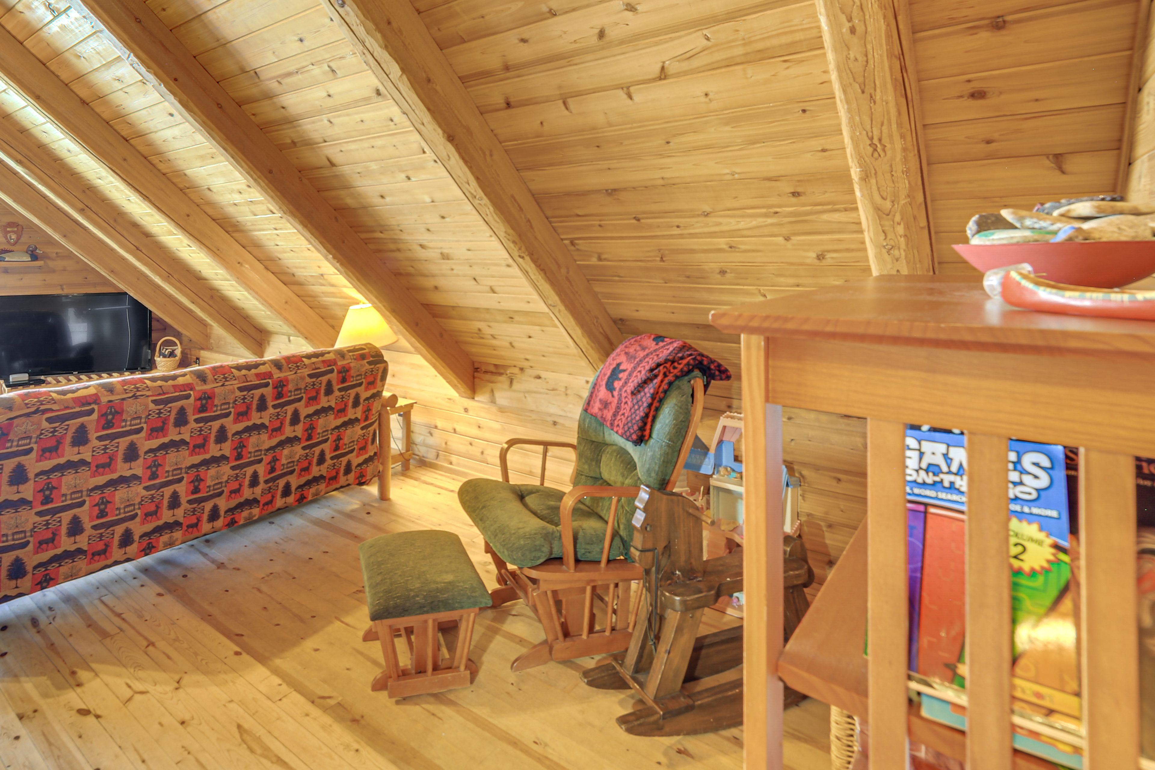 Reading Nook | Main Floor