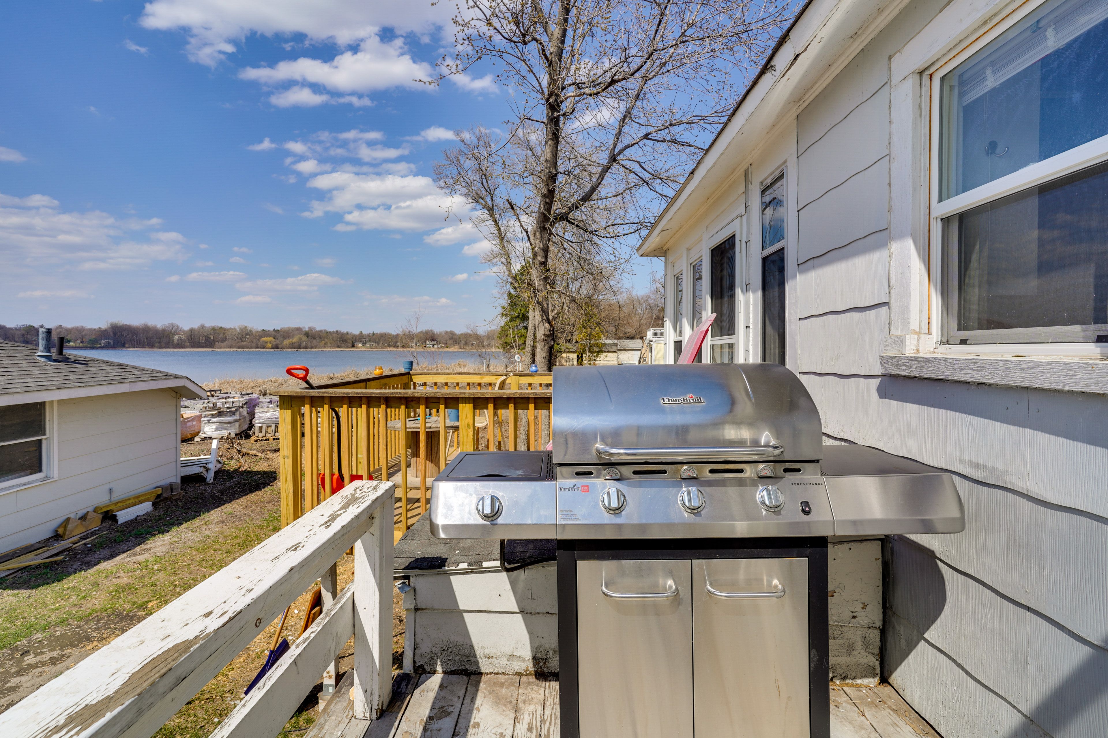 Private Balcony | Gas Grill