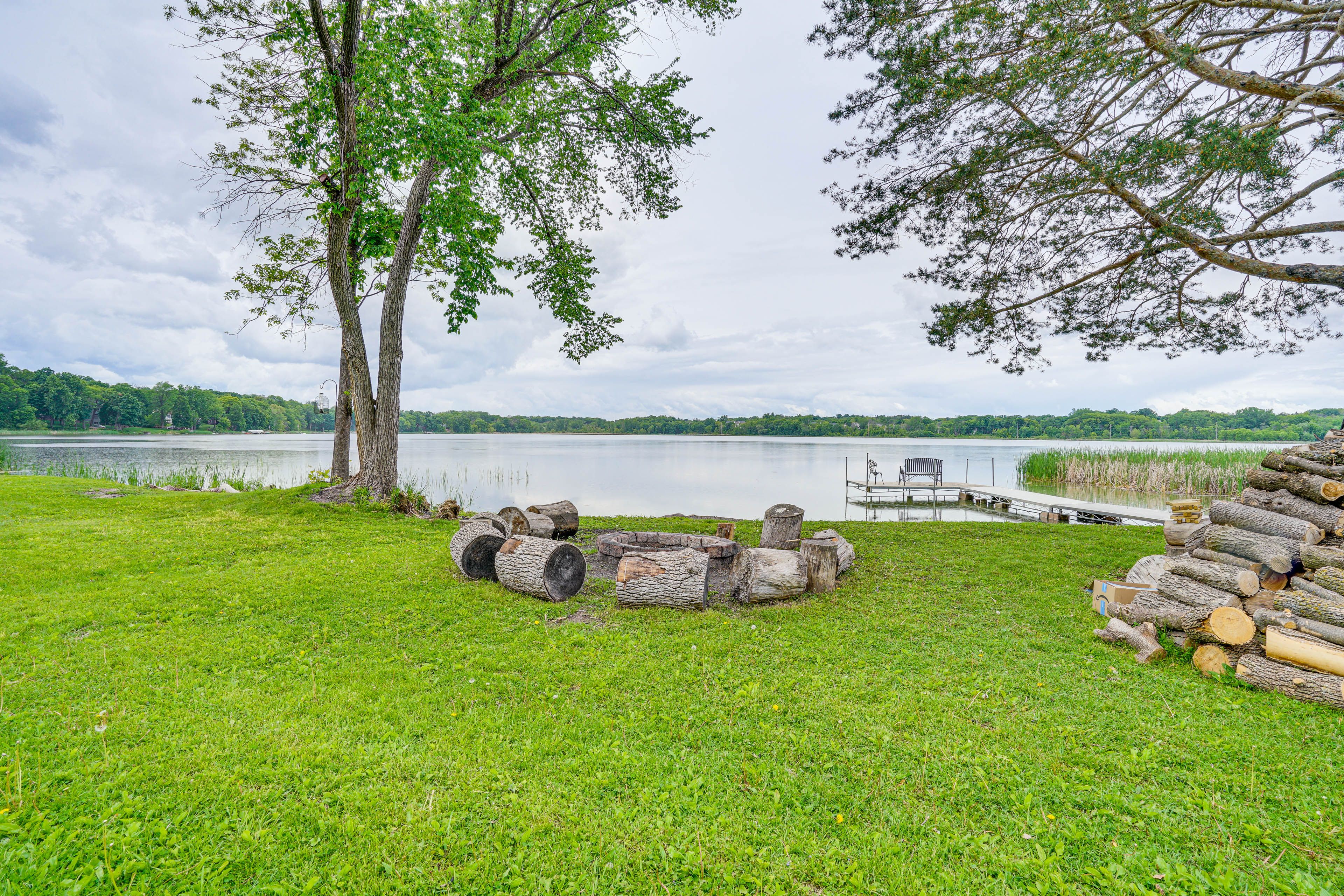 Shared Yard & Lakefront | Fishing Dock | Fire Pit