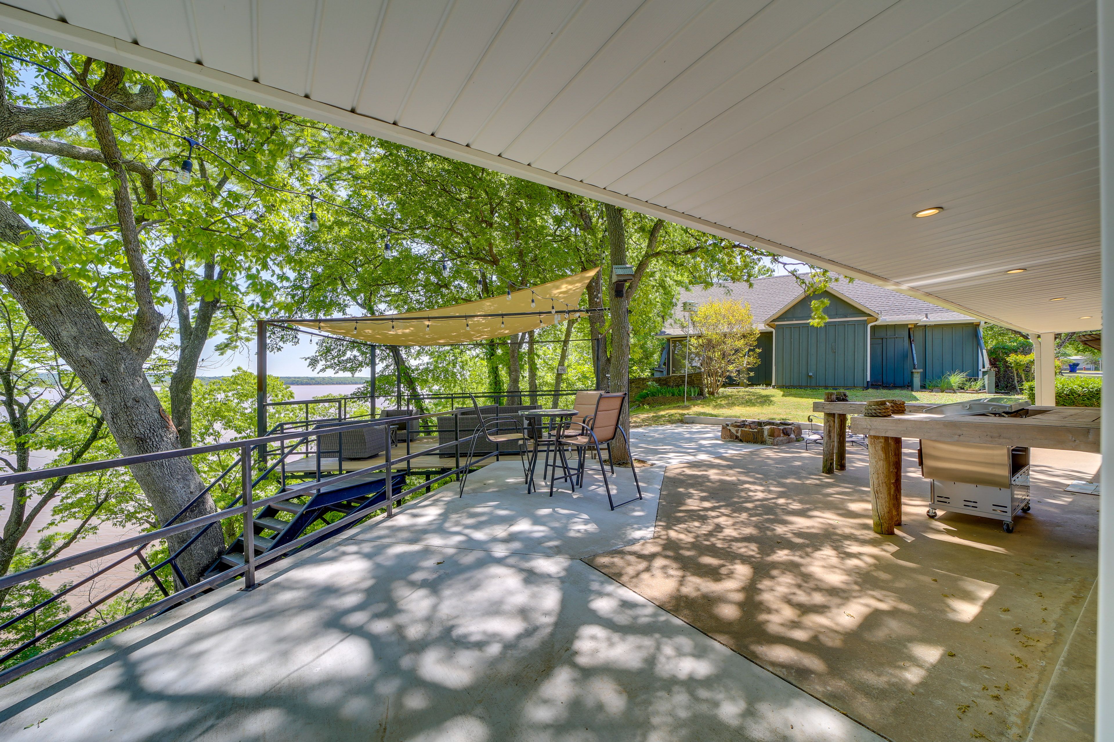Patio & Deck | Gas Grill | Fire Pit | Outdoor Seating | Lake Eufaula Views