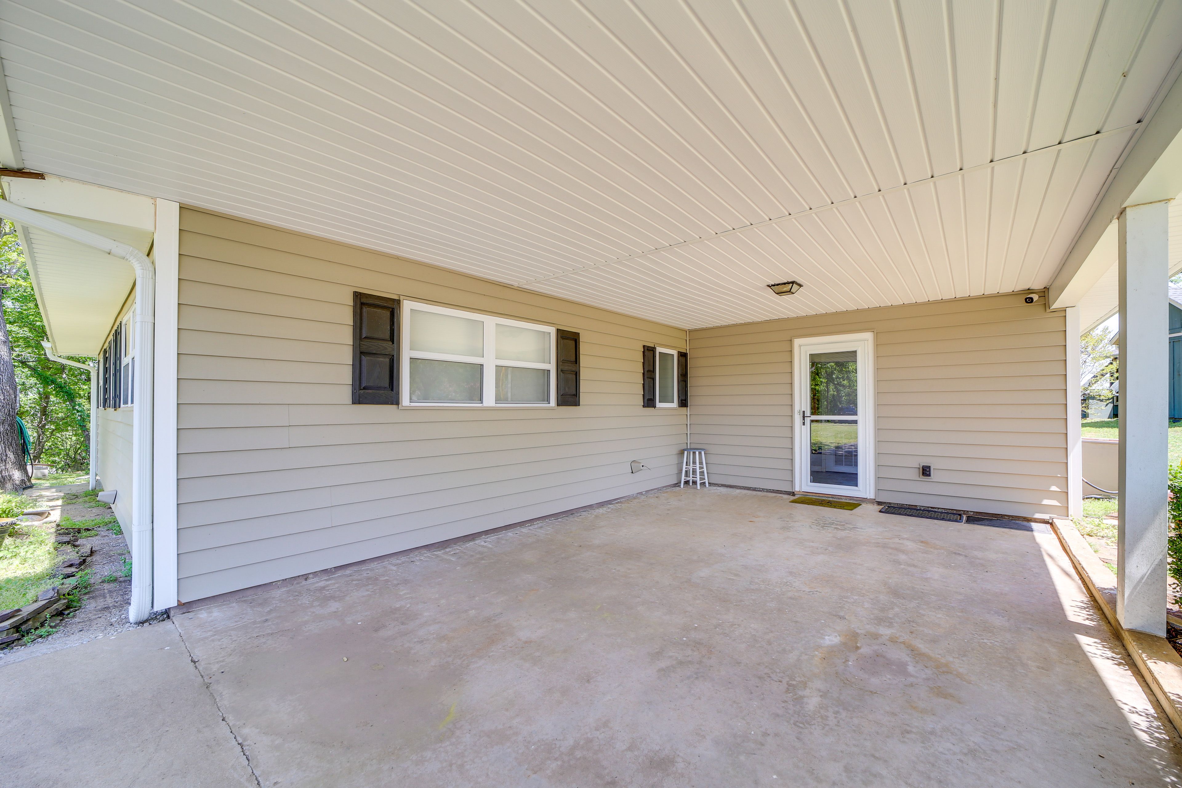Parking | Carport (1 Vehicle) | Front of Shop (2 Vehicles) | No Street Parking