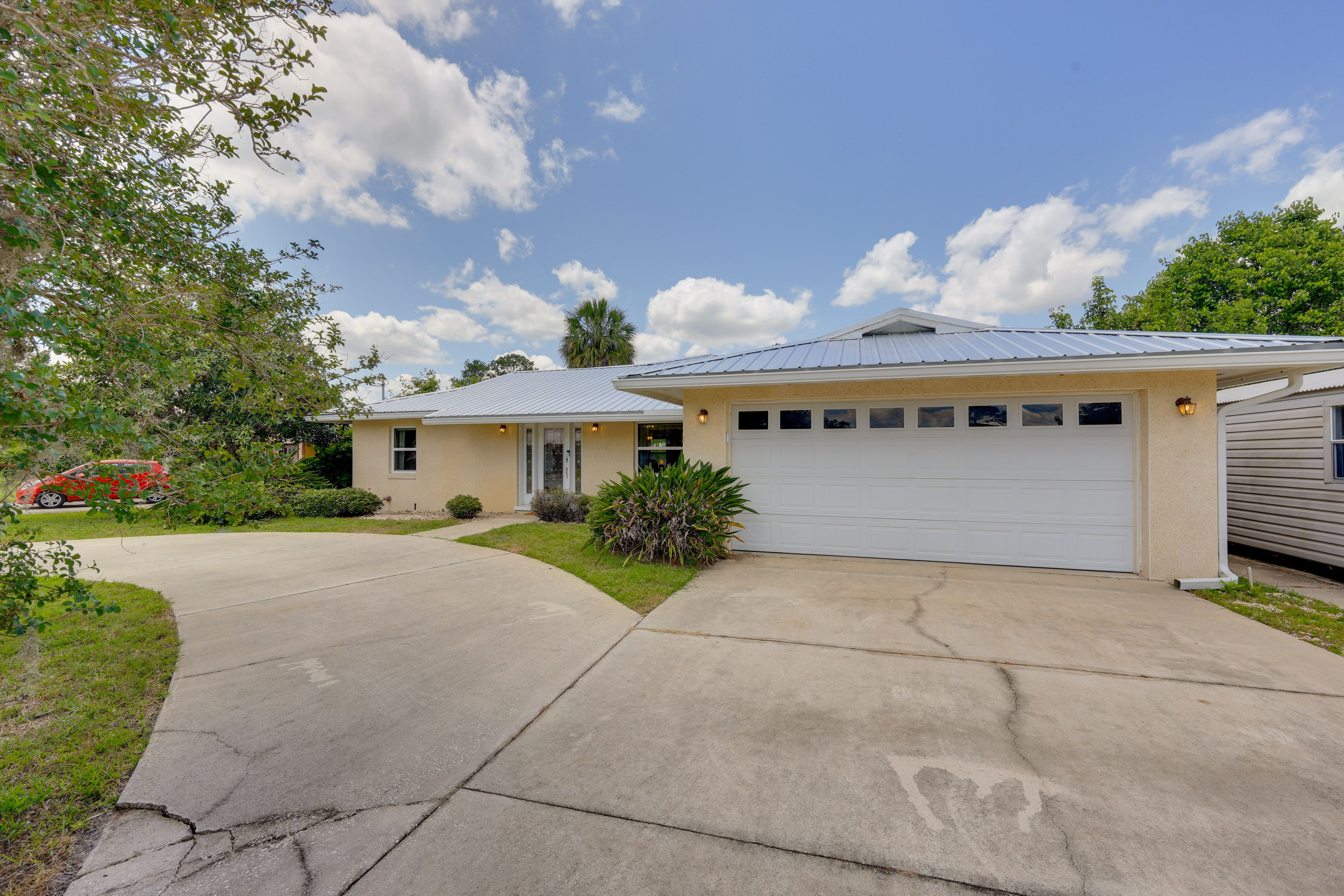 Parking | Driveway (2 Vehicles) | RV/Boat/Trailer Parking On-Site