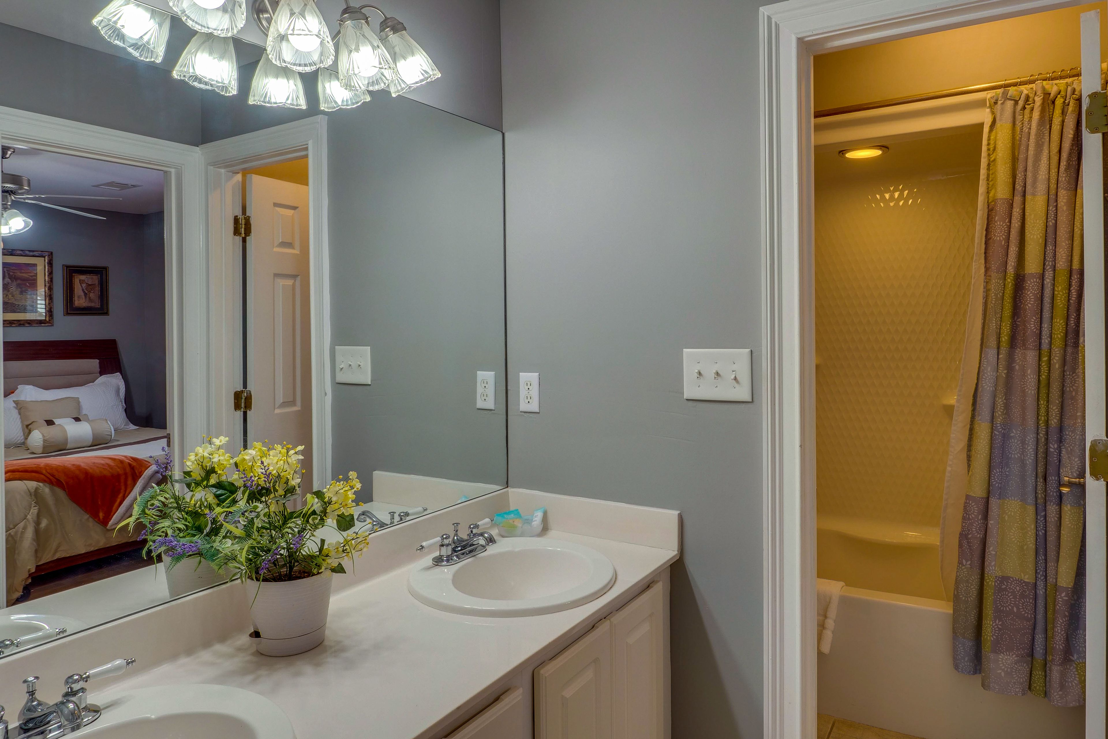 Full Bathroom