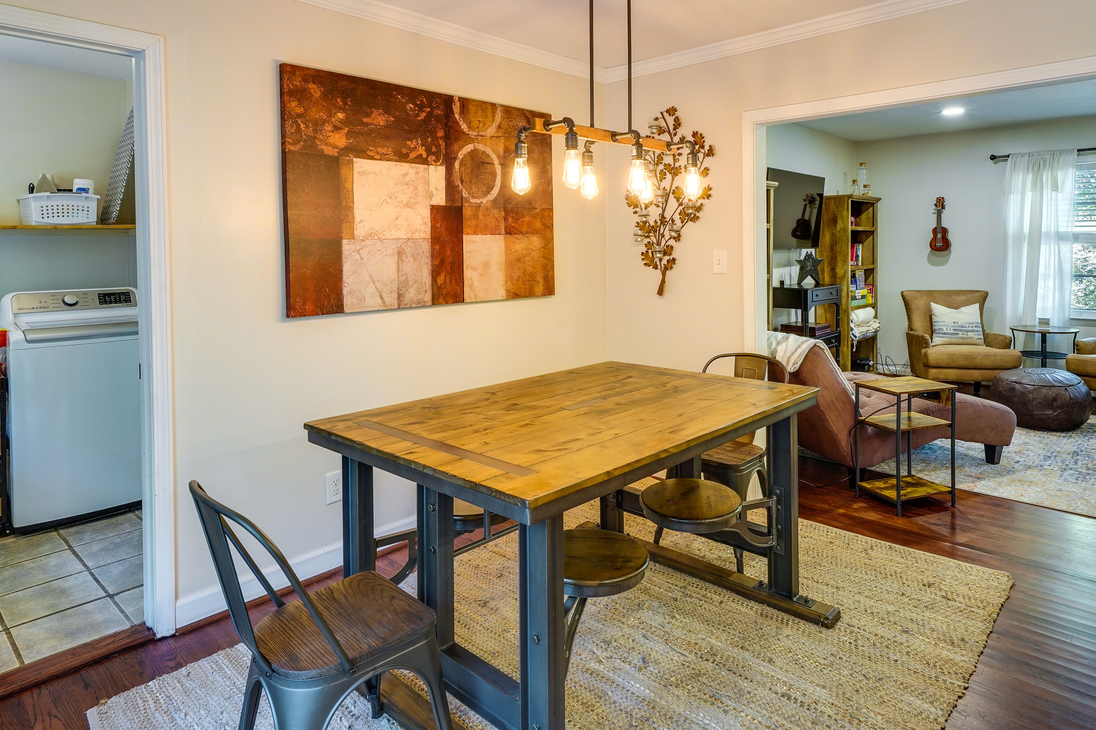 Dining Area | Dishware/Flatware