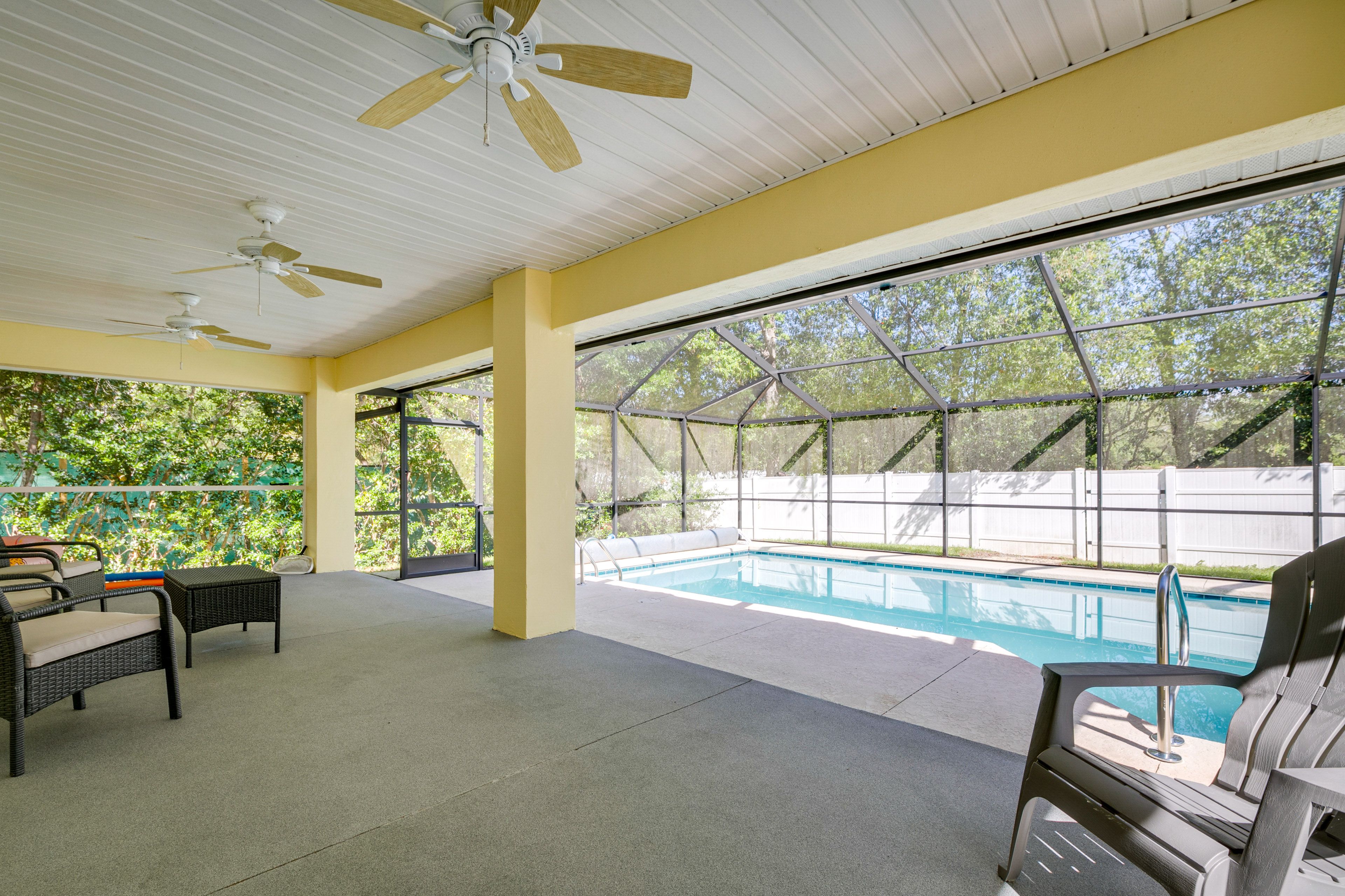 Patio | Outdoor Seating Areas | Gas Grill