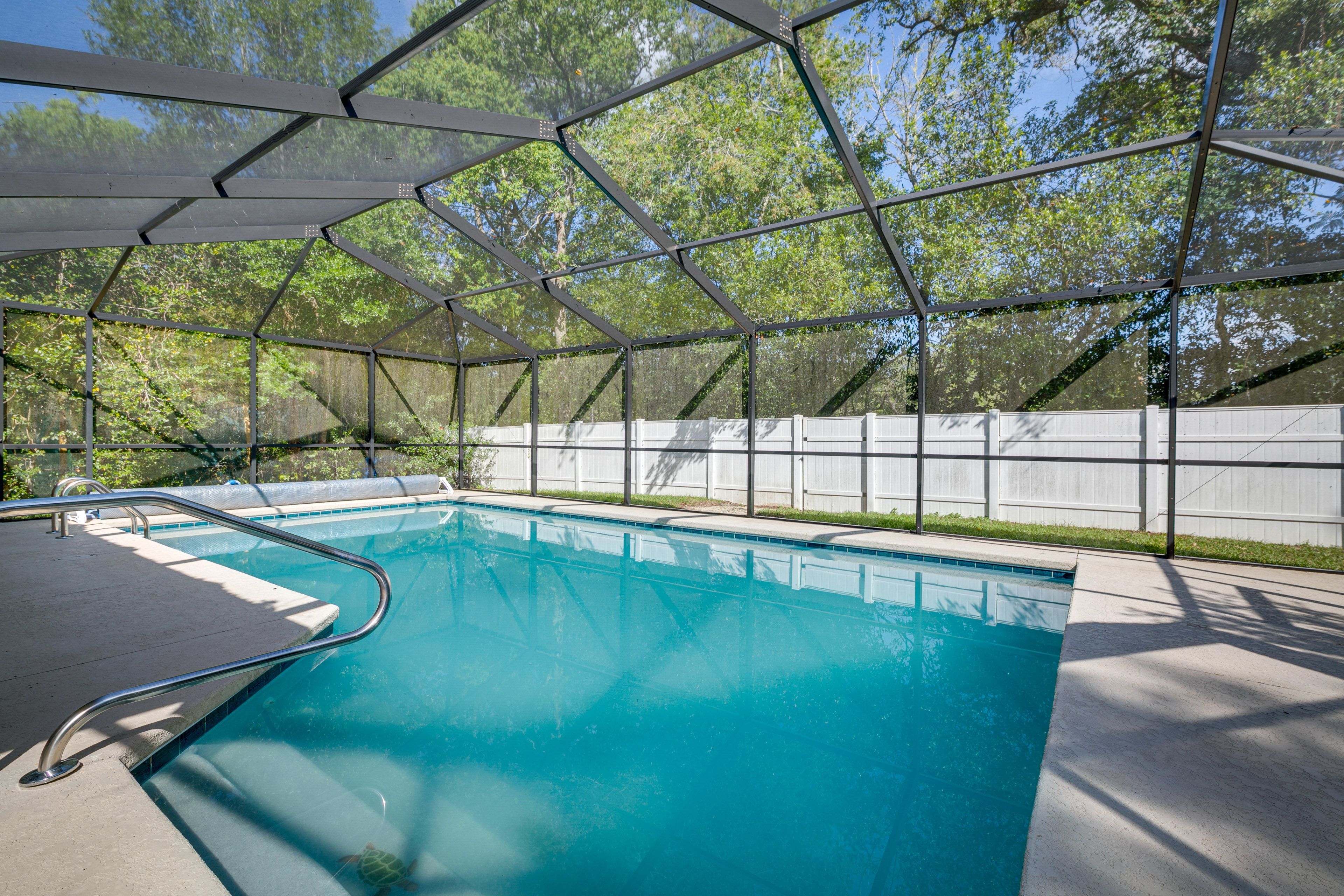 Lanai | Outdoor Pool