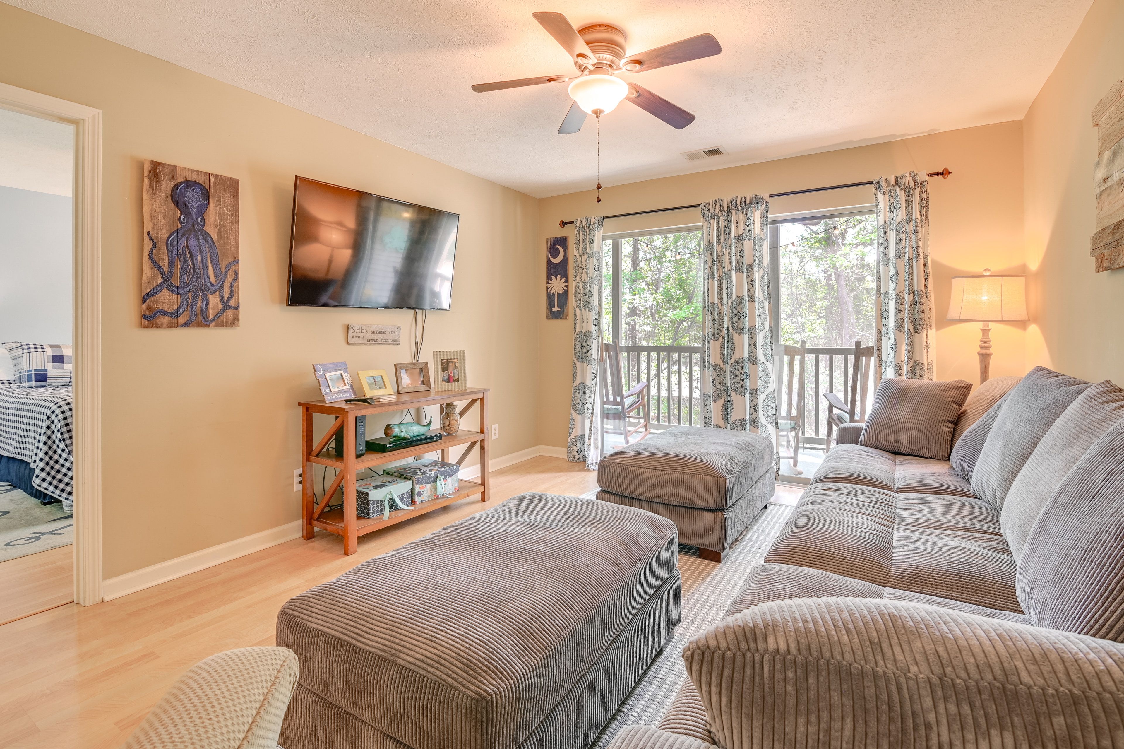 Living Room | Smart TV w/ Cable | DVD Player | Central A/C & Heat