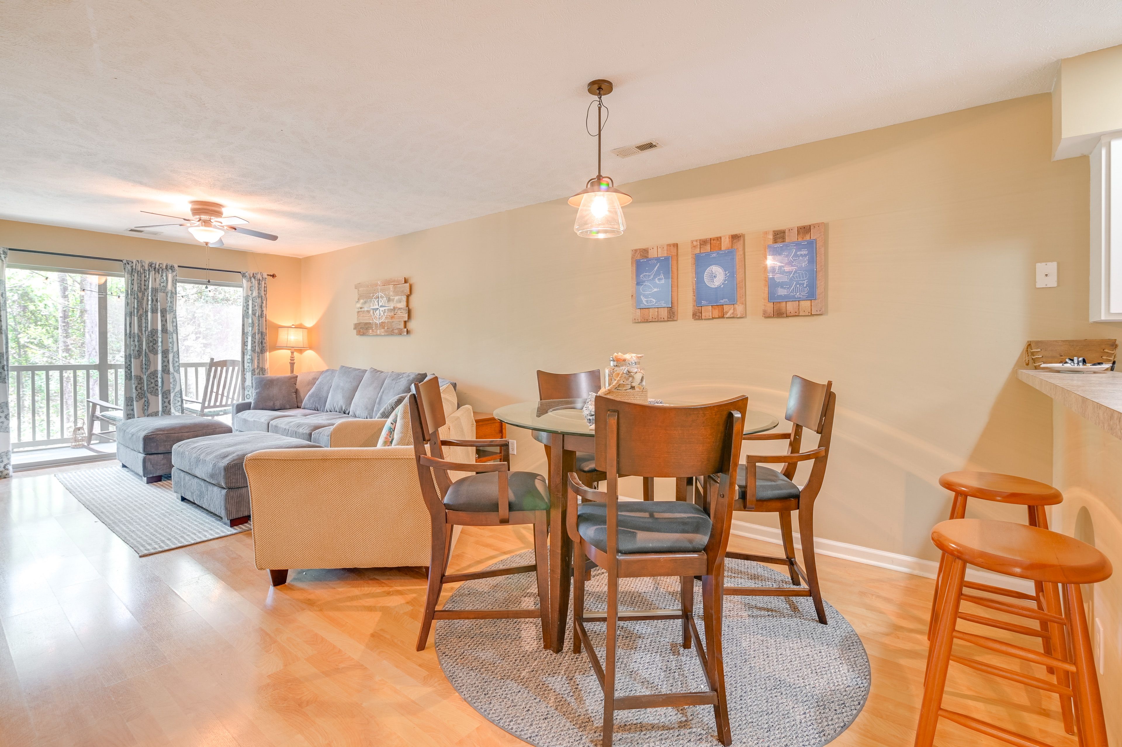 Dining Area | High Chair Available