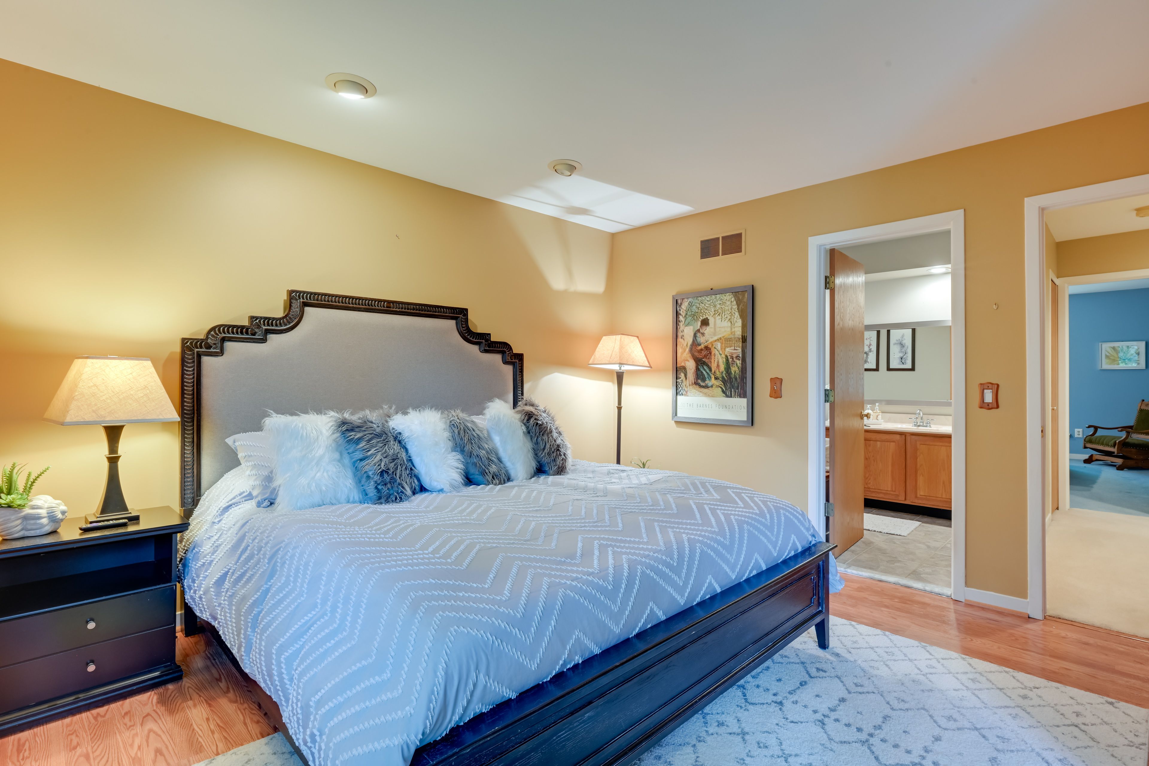 Bedroom 1 | King Bed | Linens Provided