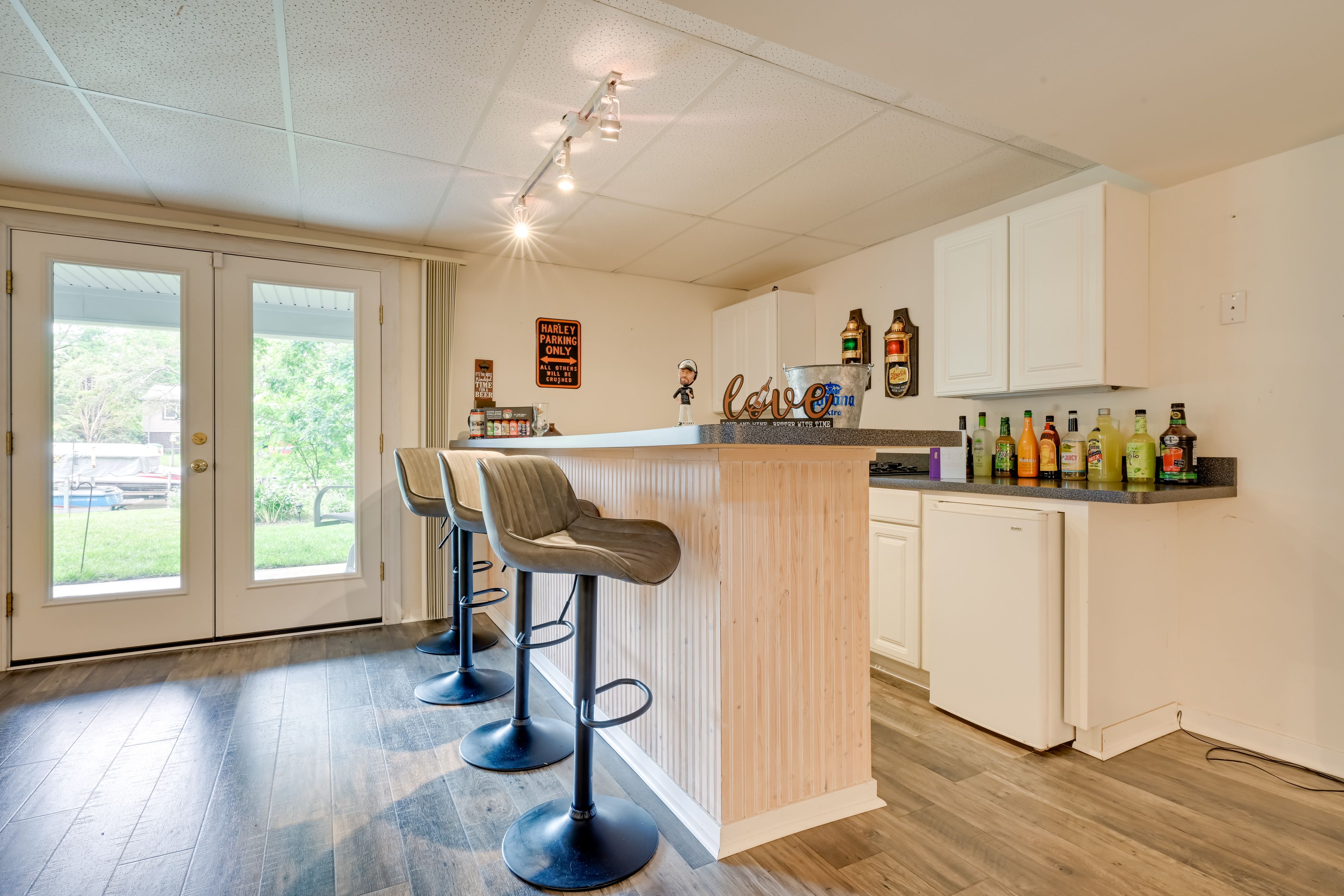Wet Bar