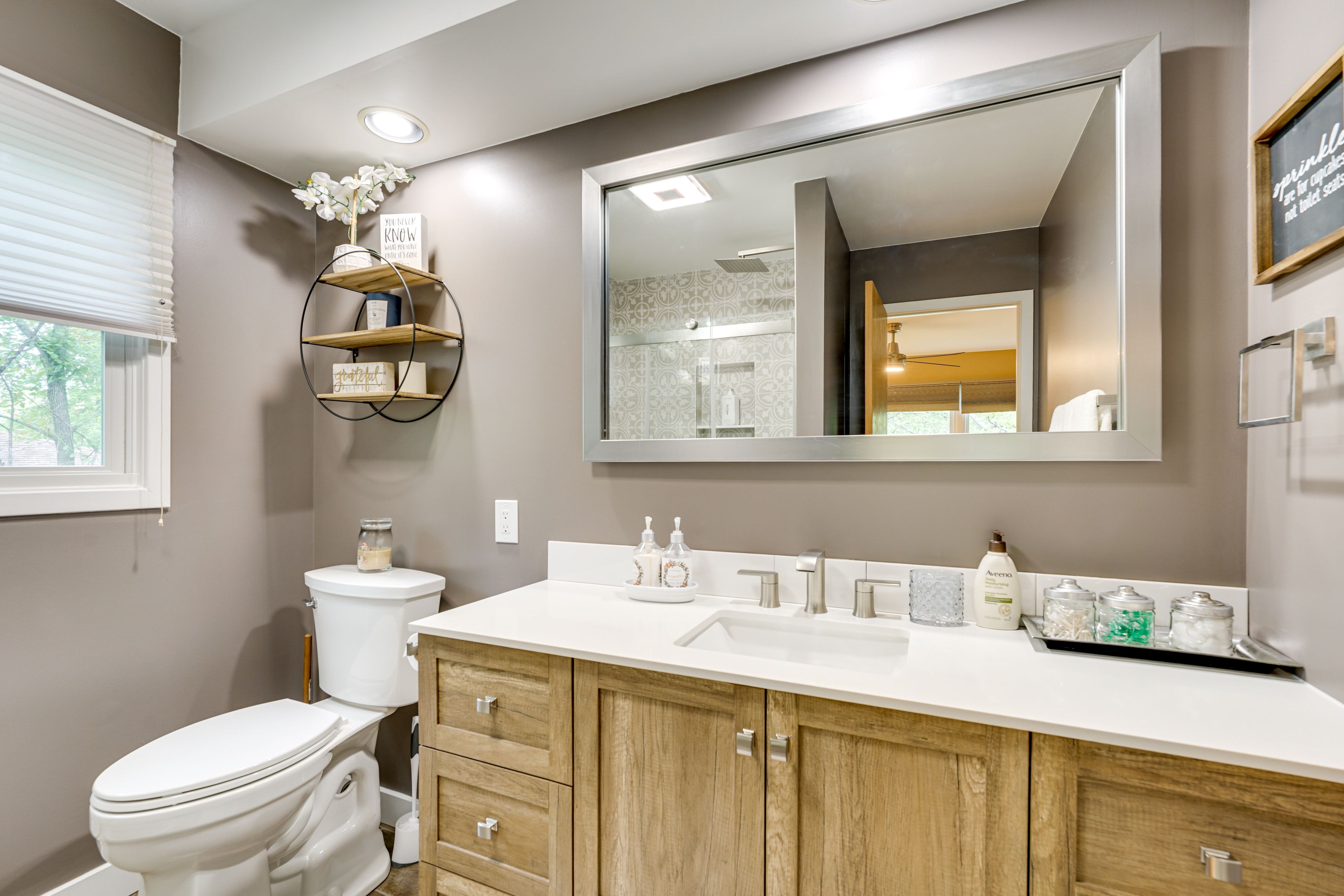 En-Suite Bathroom | Towels Provided | Complimentary Toiletries