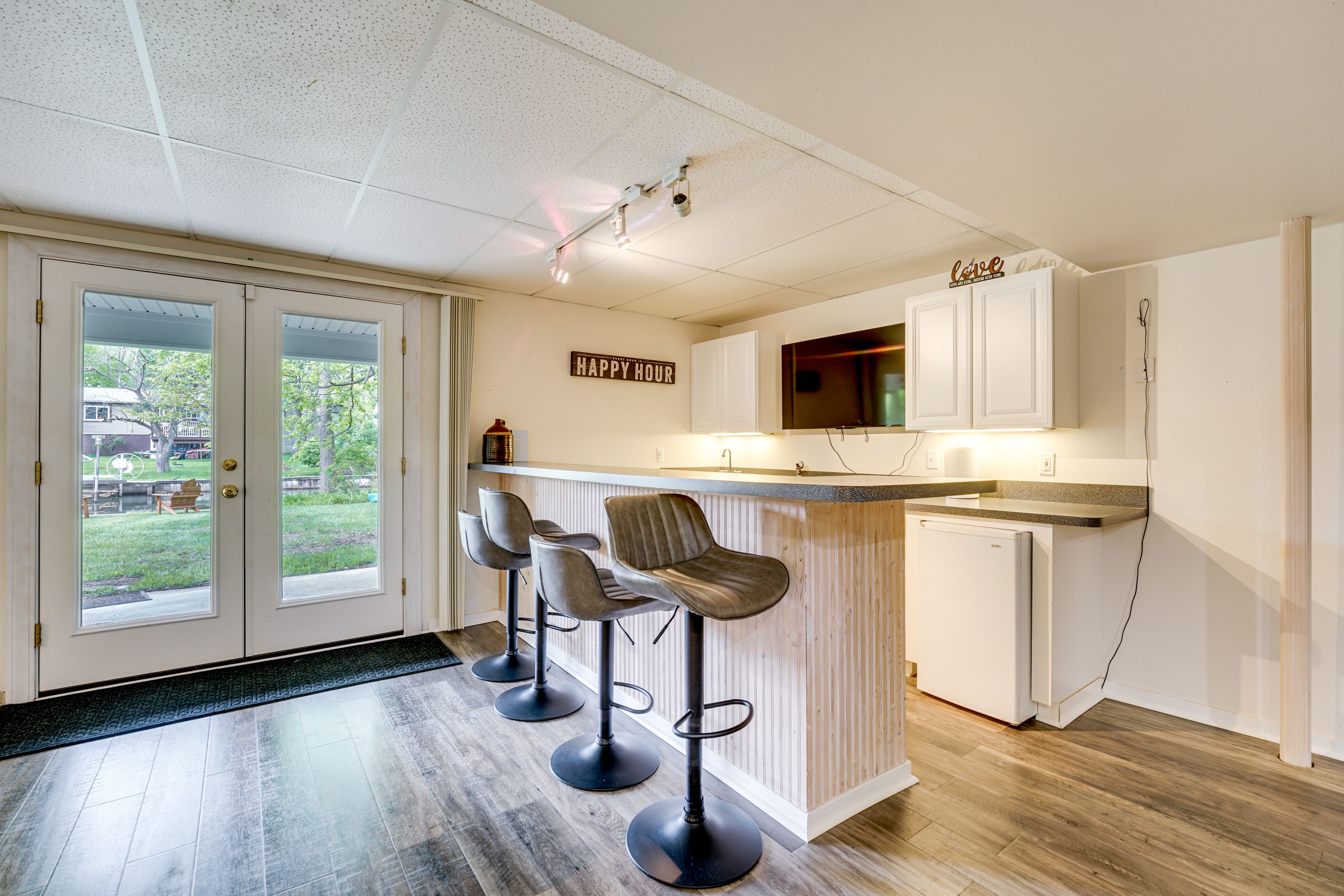 Wet Bar