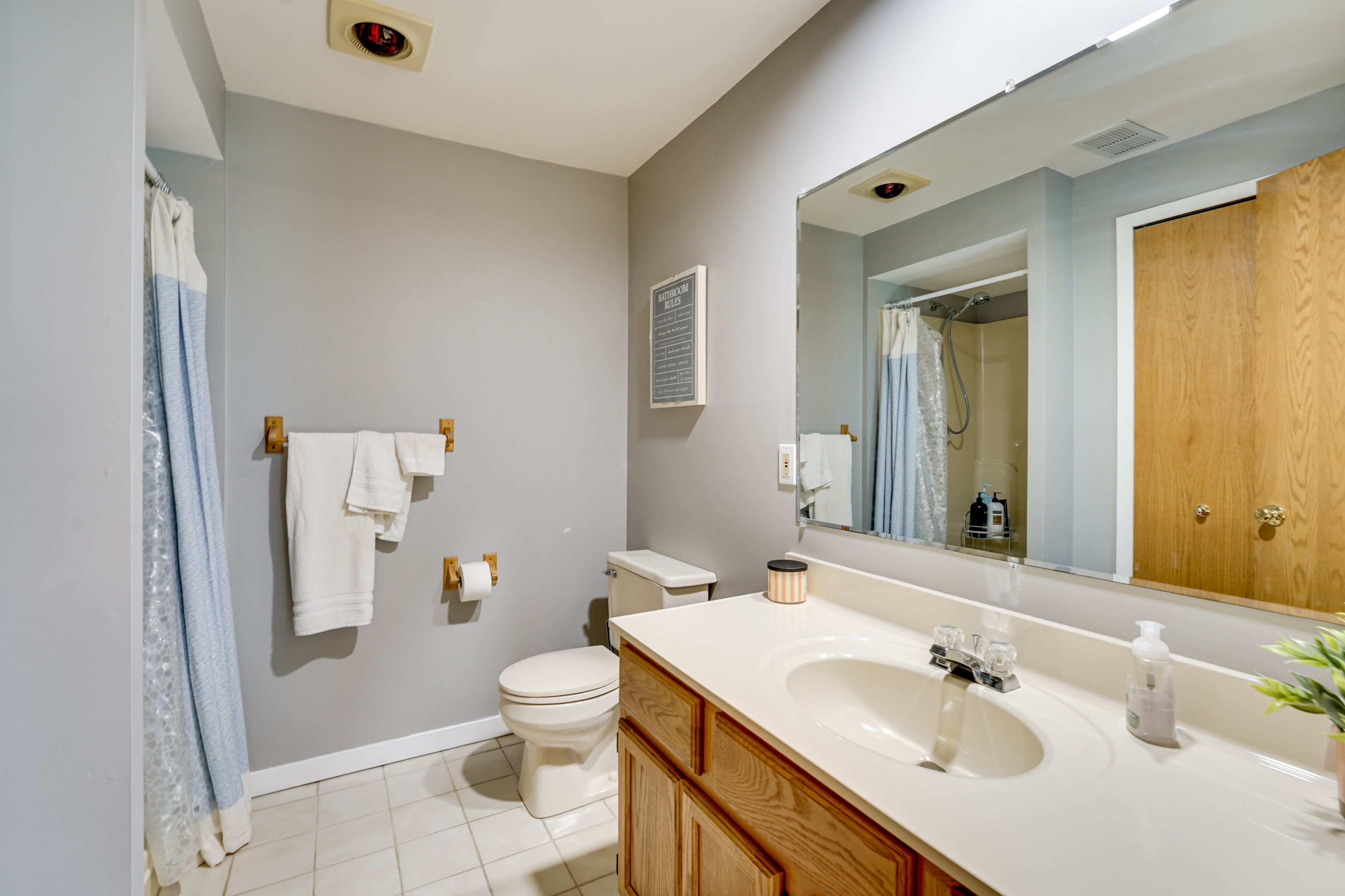 Full Bathroom