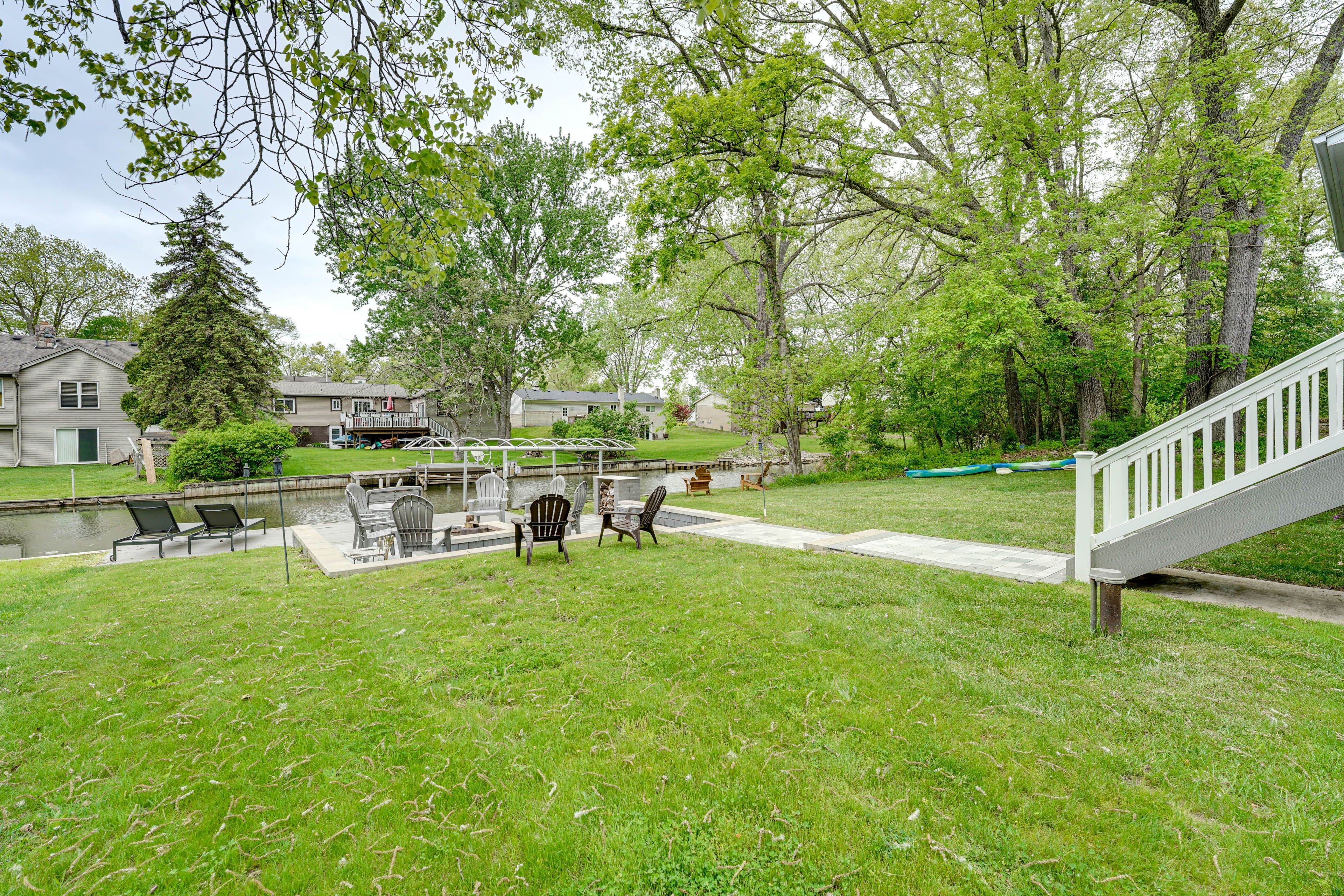 Yard | Fire Pit