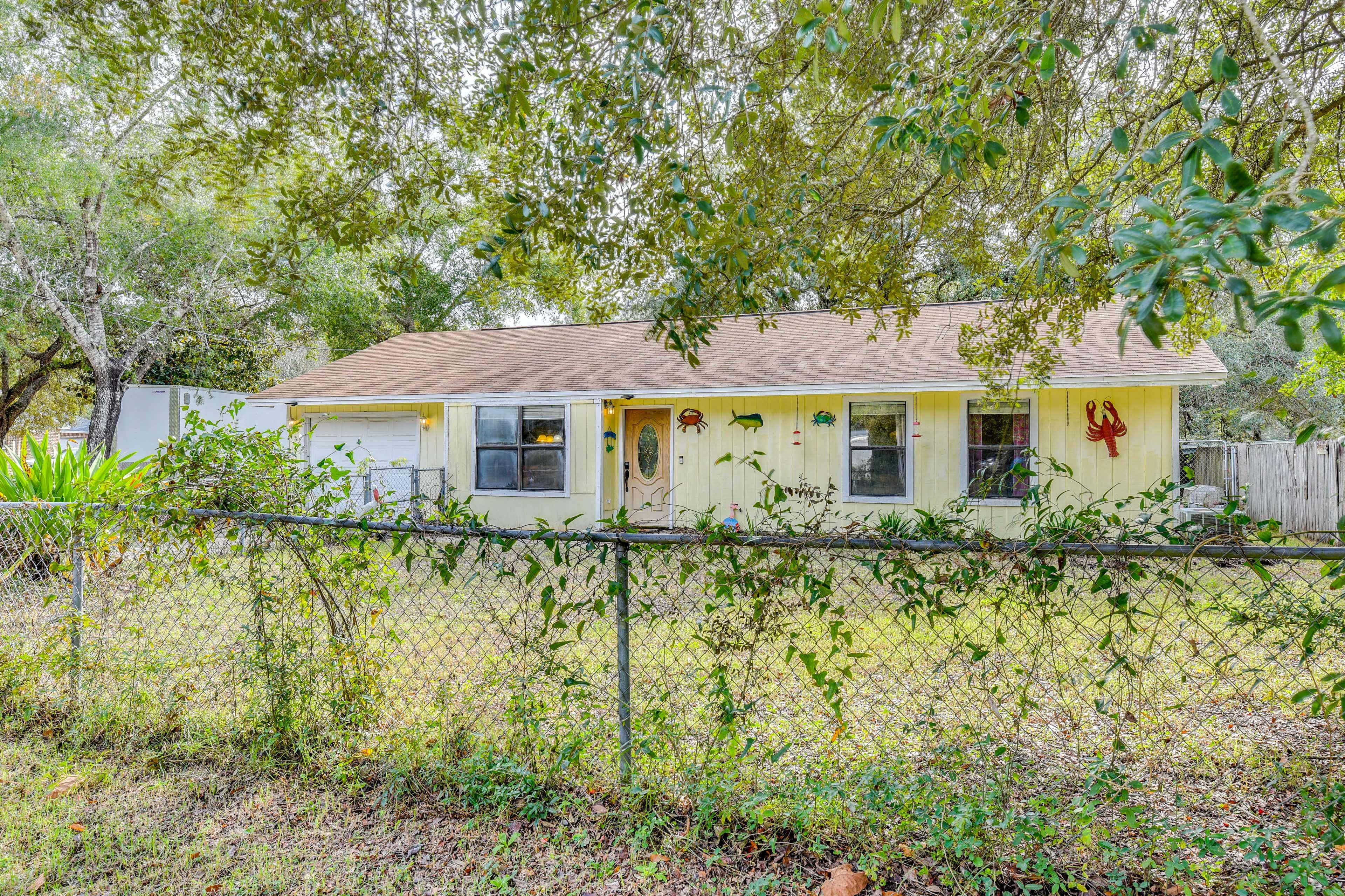 Freeport Vacation Rental | 3BR | 2BA | 1,280 Sq Ft | Step-Free Access