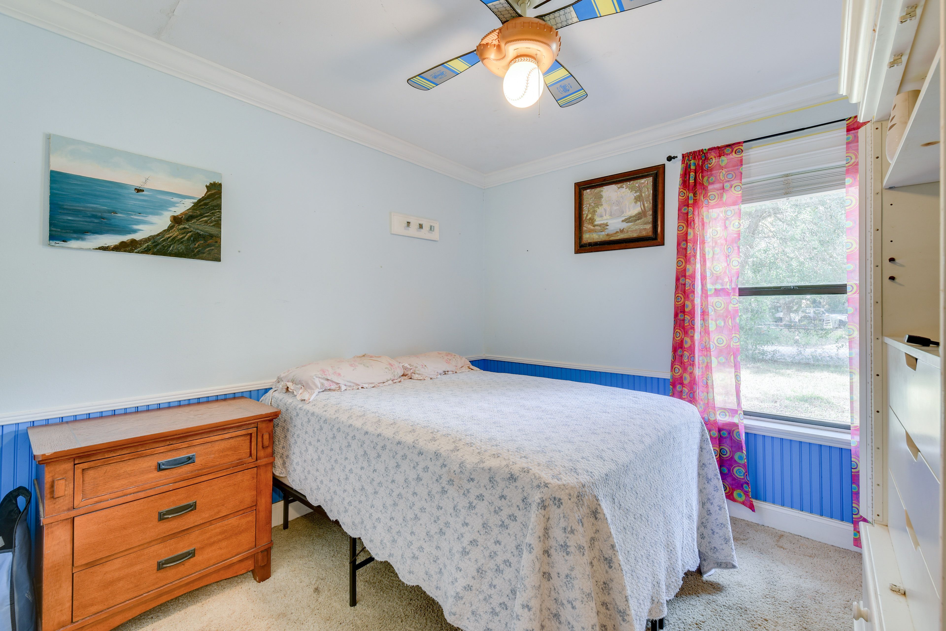 Bedroom 2 | Full Bed | Flat-Screen TV