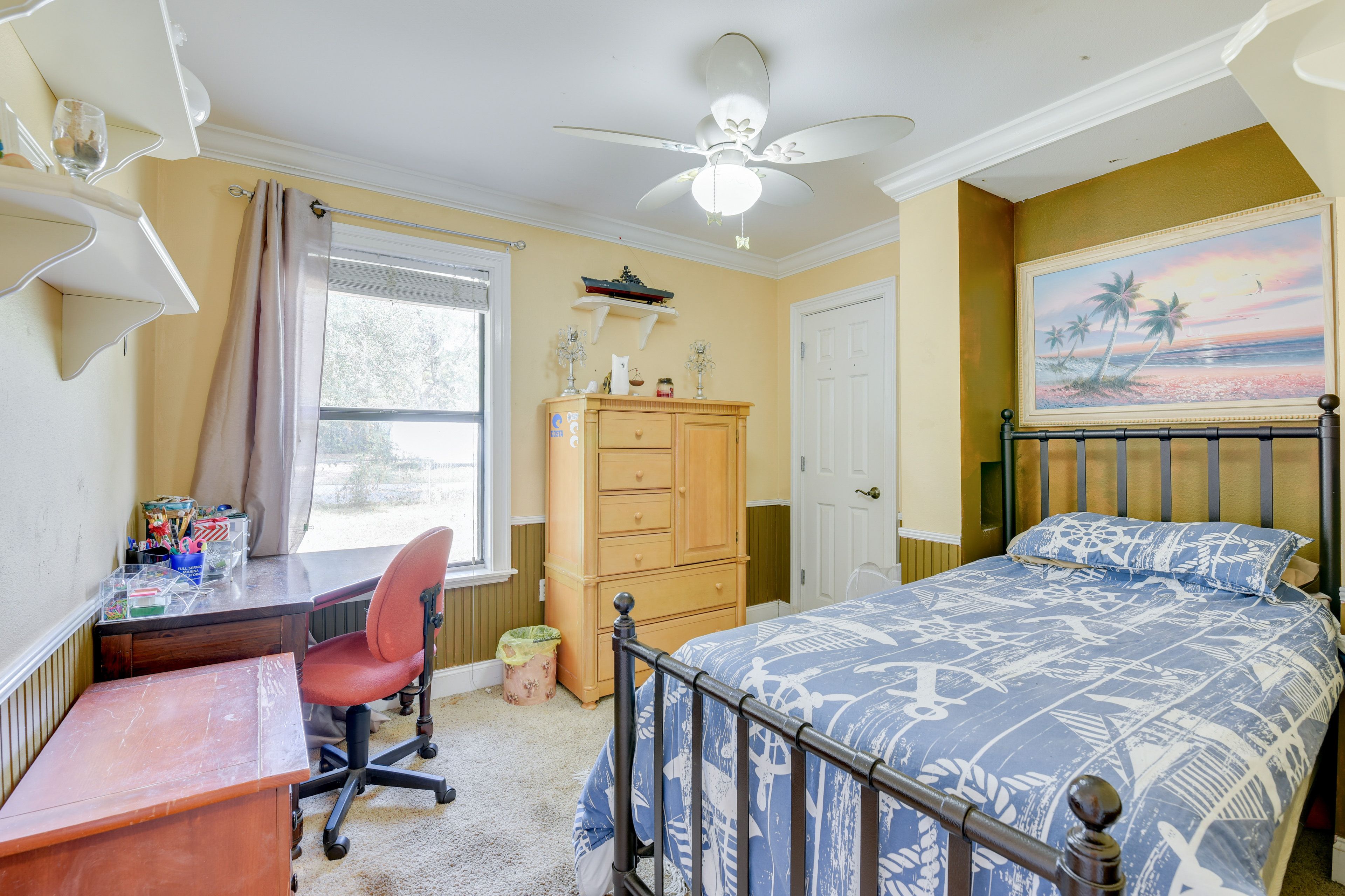Bedroom 3 | Twin Bed | Workstation
