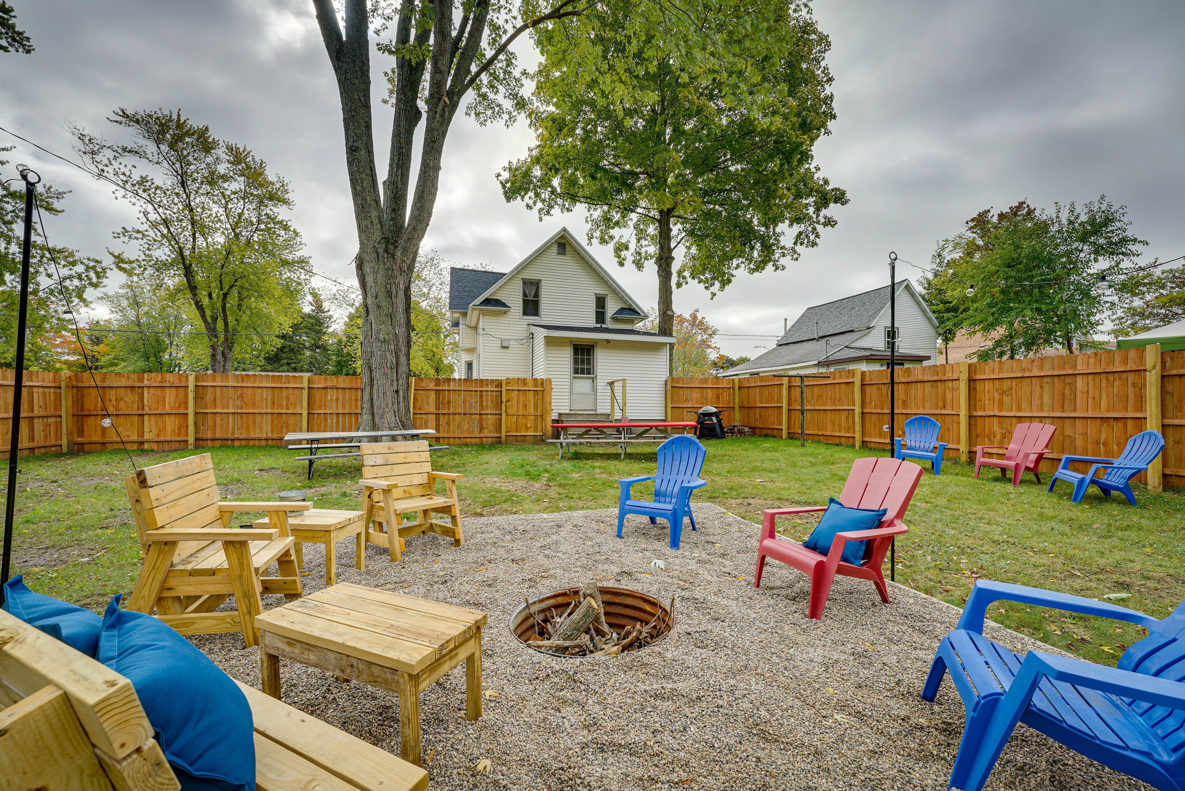 Private Backyard | Wood-Burning Fire Pit