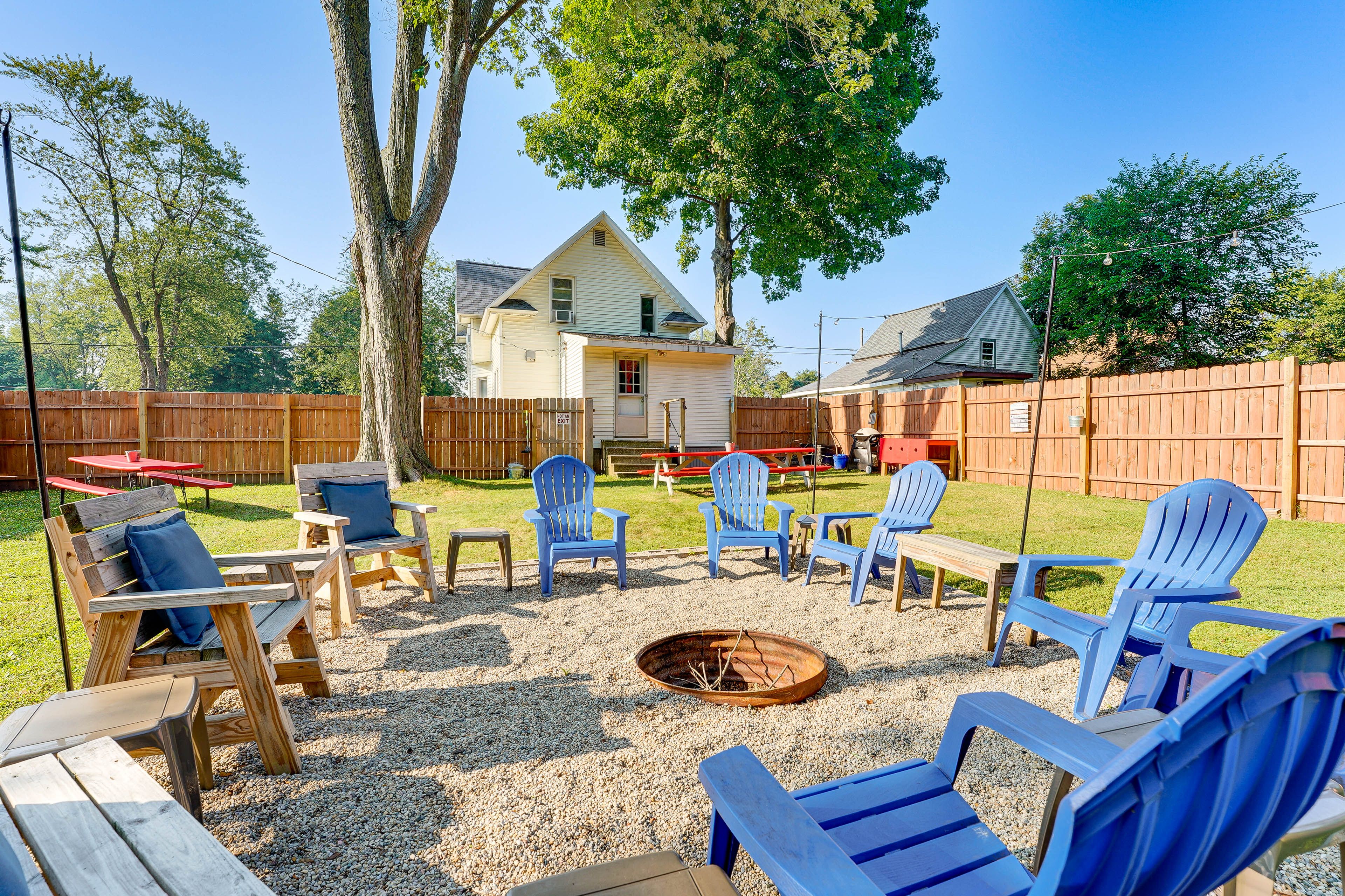 Hart Vacation Rental | 3BR | 2BA | 1,400 Sq Ft | Stairs Required to Access