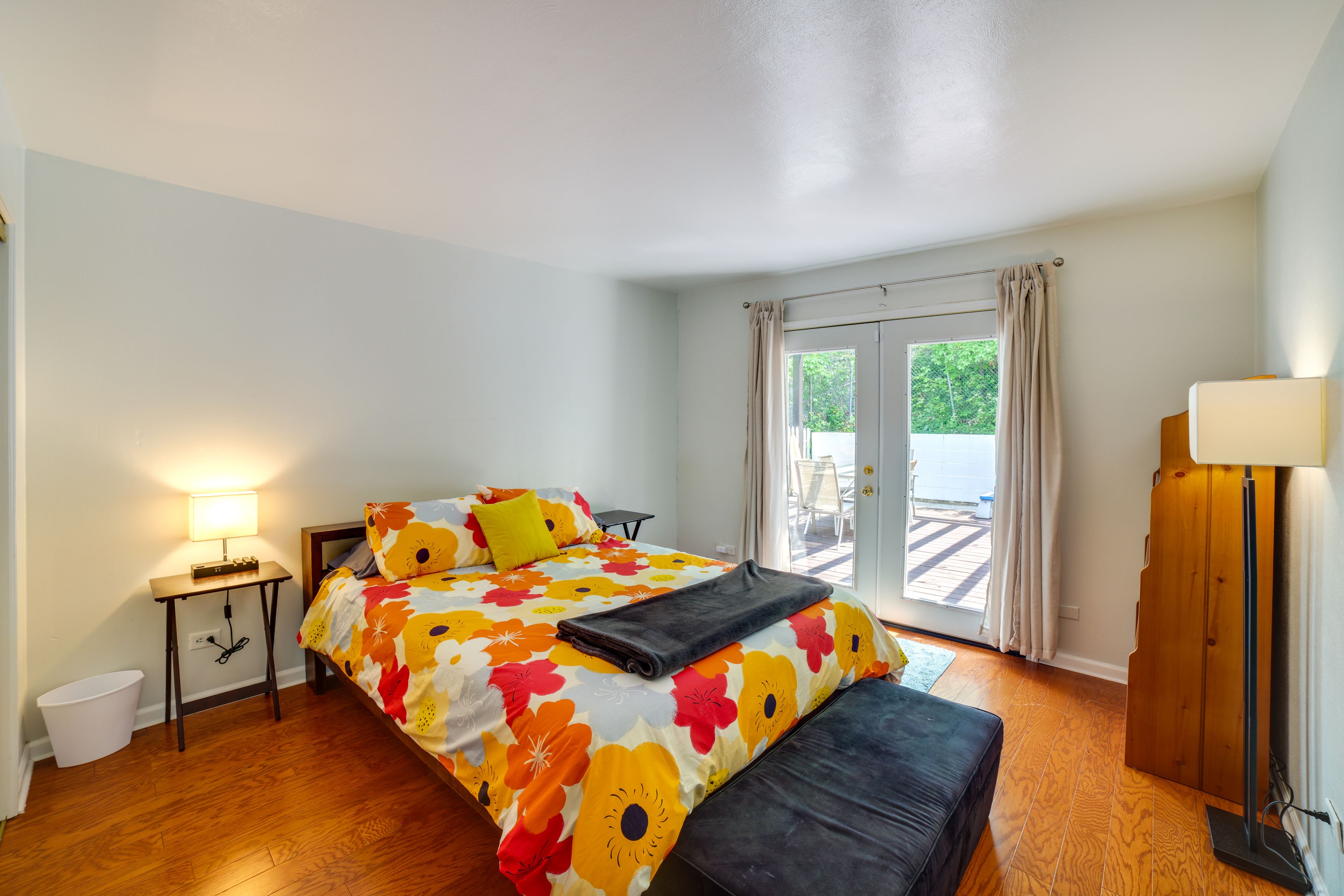 Bedroom 1 | Queen Bed