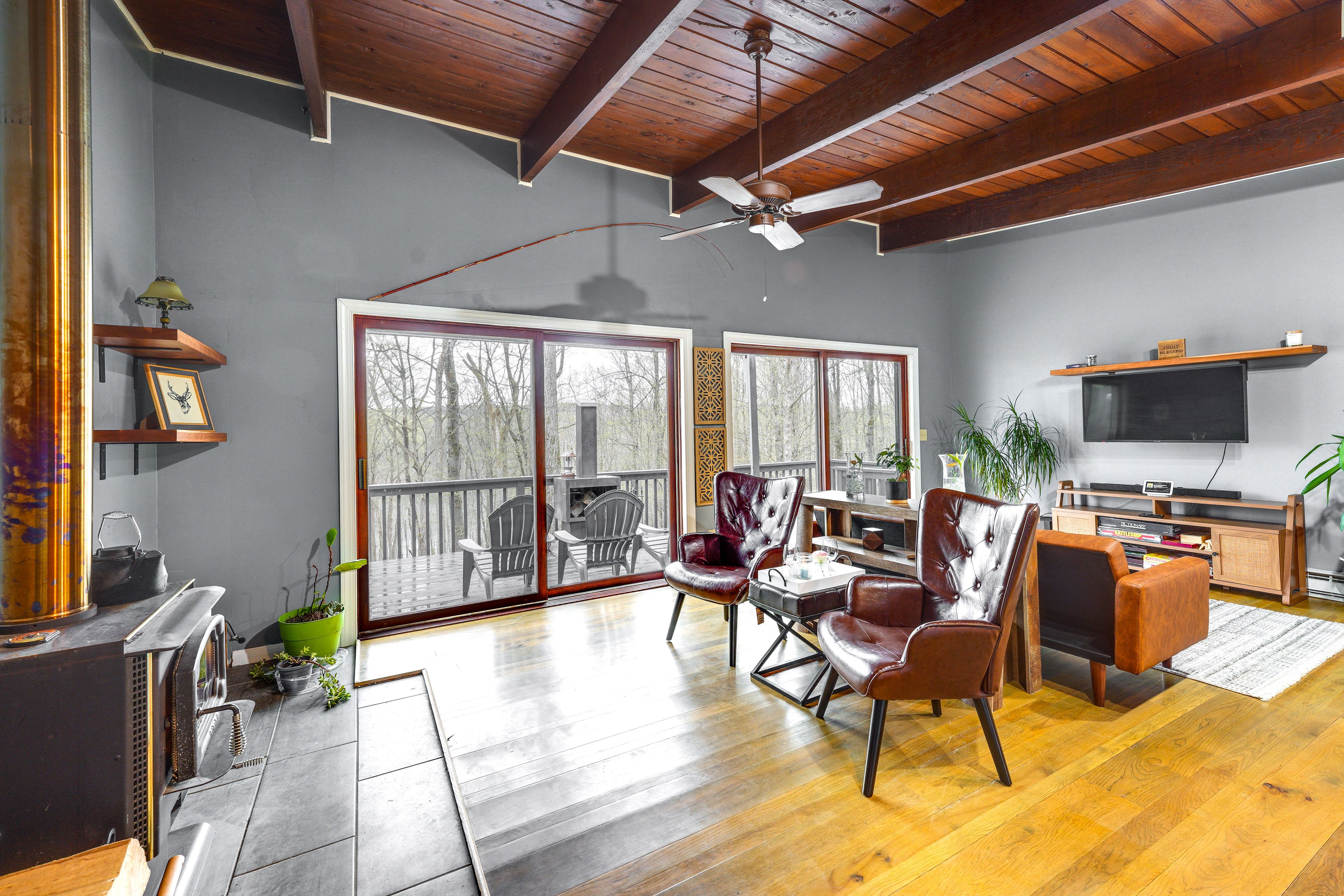 Delevan Vacation Rental | 3BR | 2BA | 1,500 Sq Ft | 2 Steps to Enter