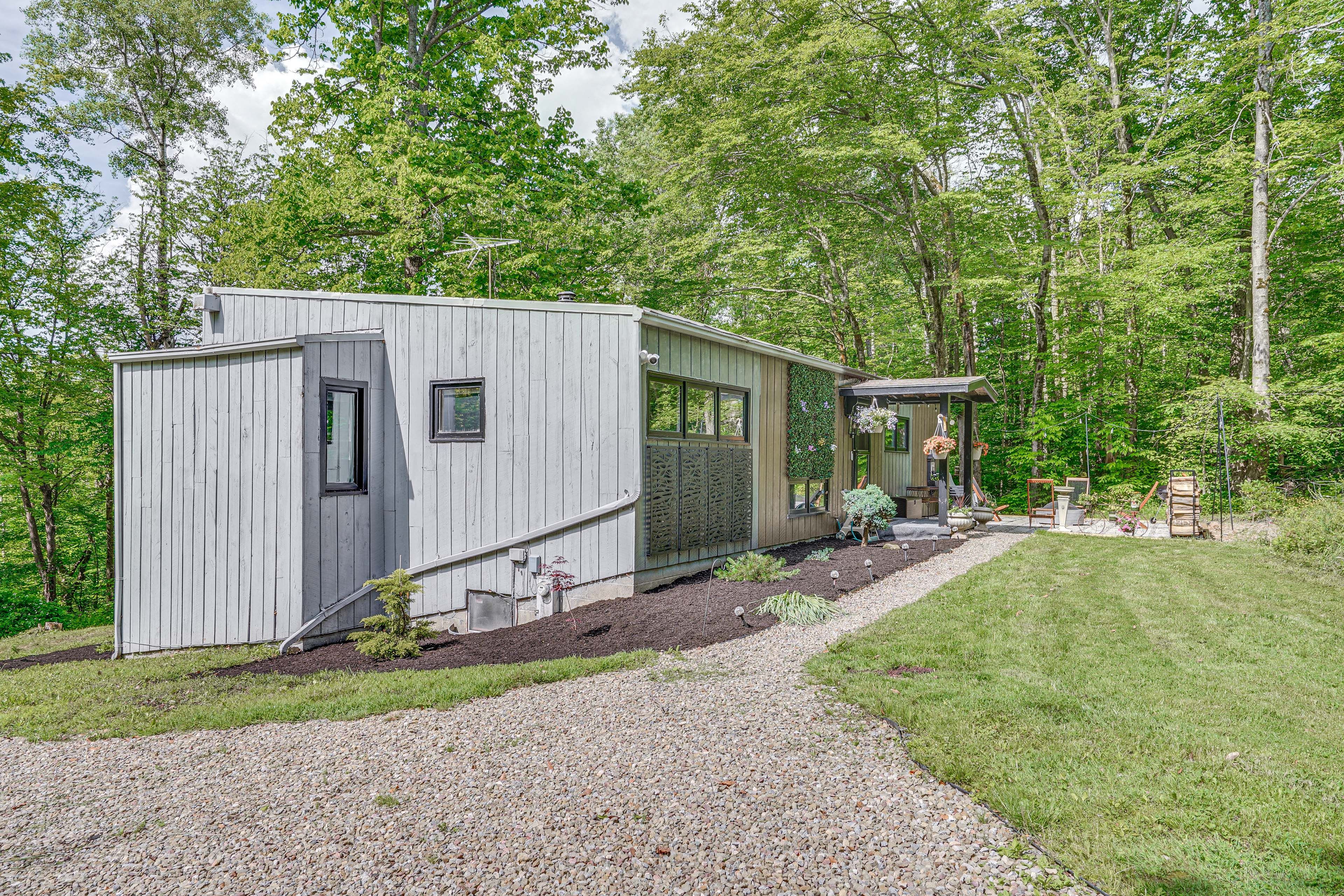 Parking | Driveway (4 Vehicles) | RV/Trailer Parking Allowed On-Site