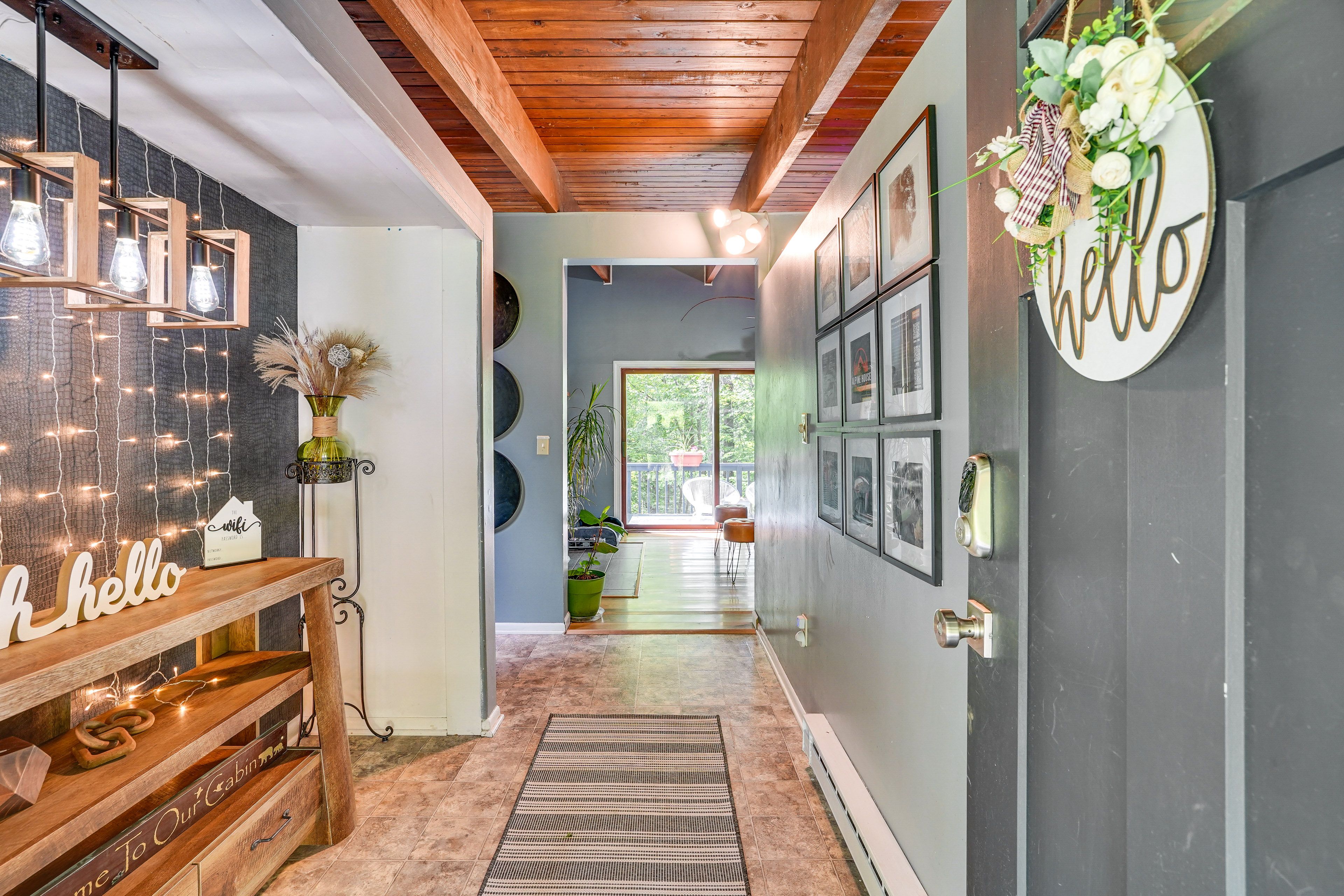 Front Entryway | Free WiFi