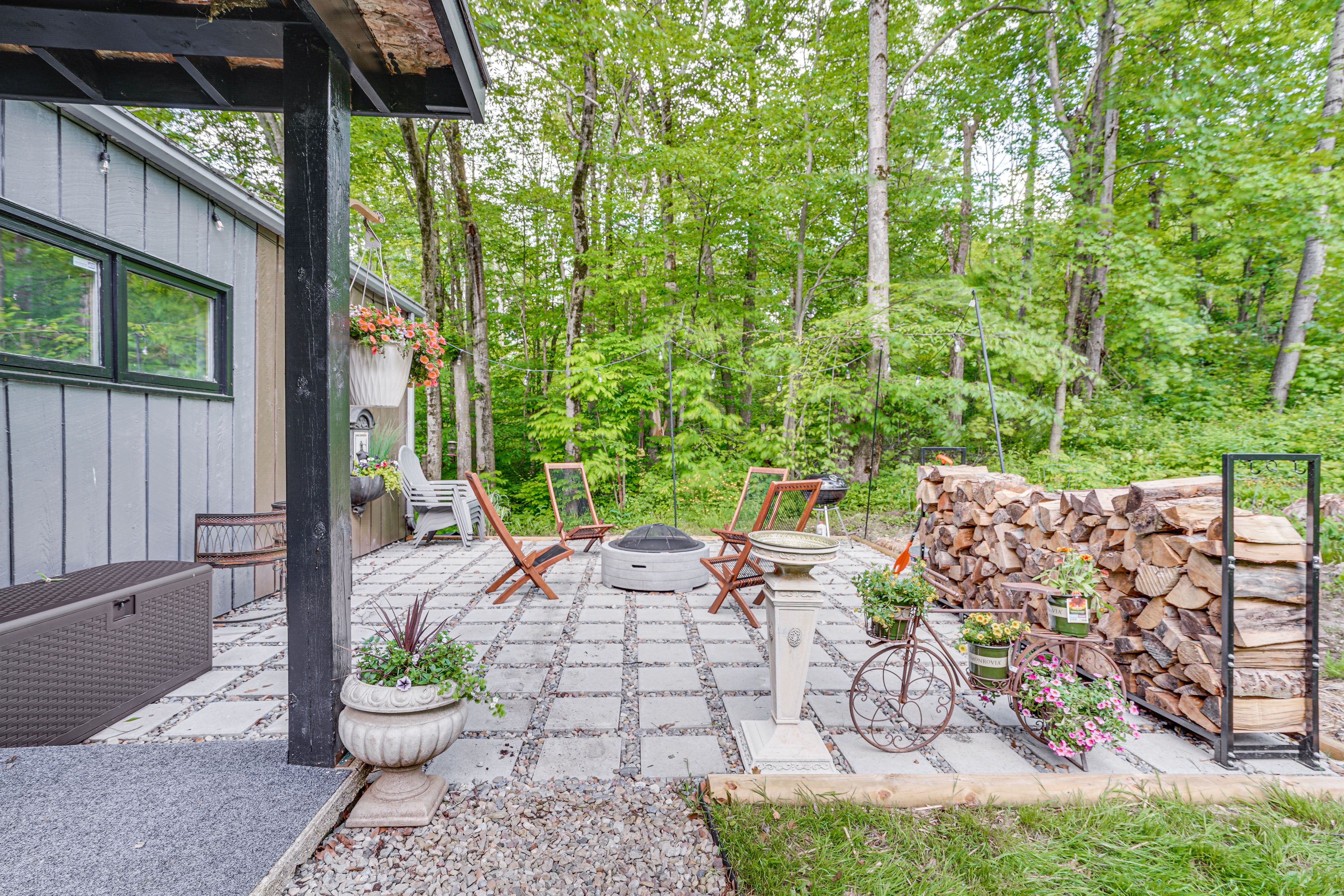 Patio | Fire Pit