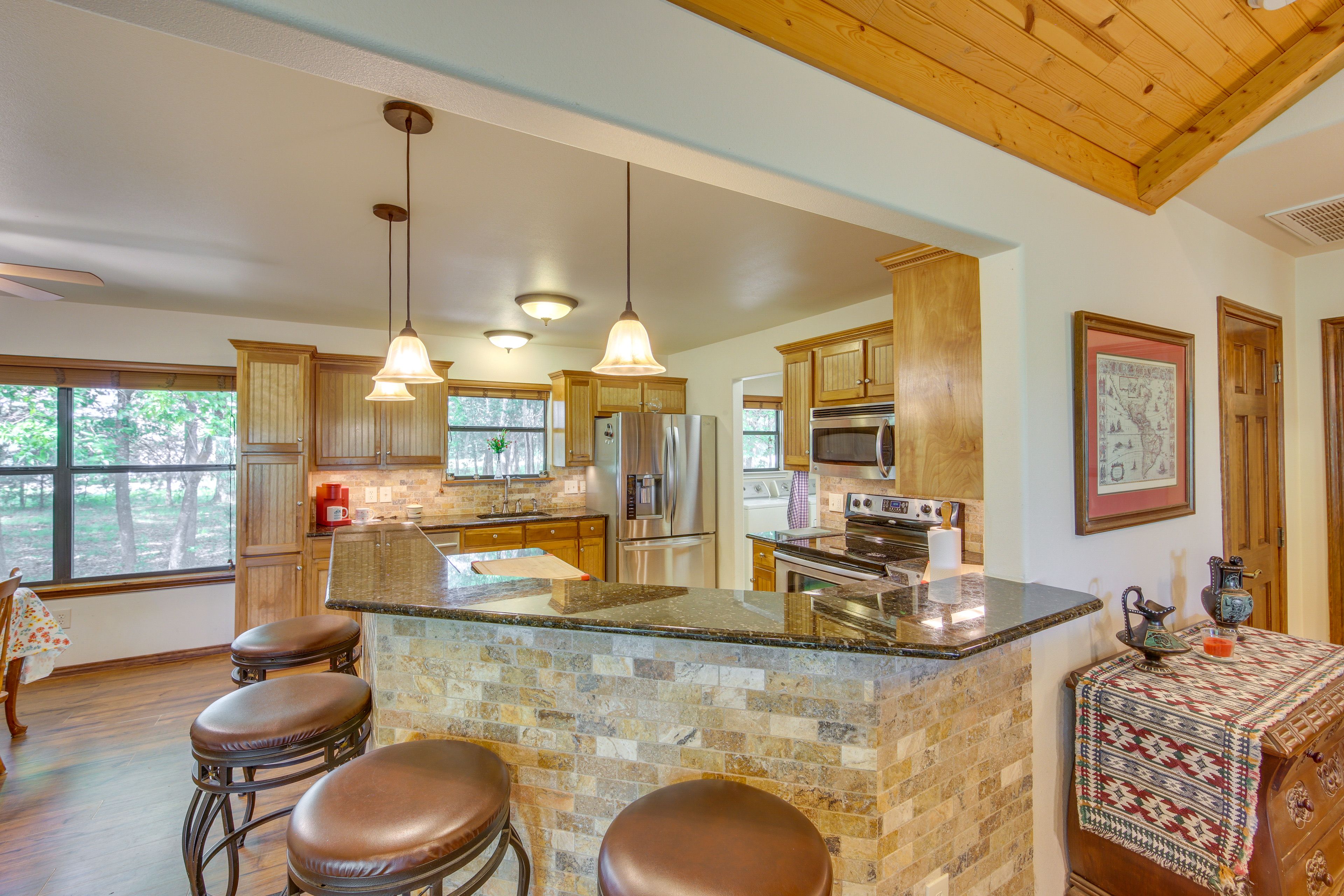Kitchen | Cooking Basics | Coffee Maker | Paper Towels/Trash Bags Provided