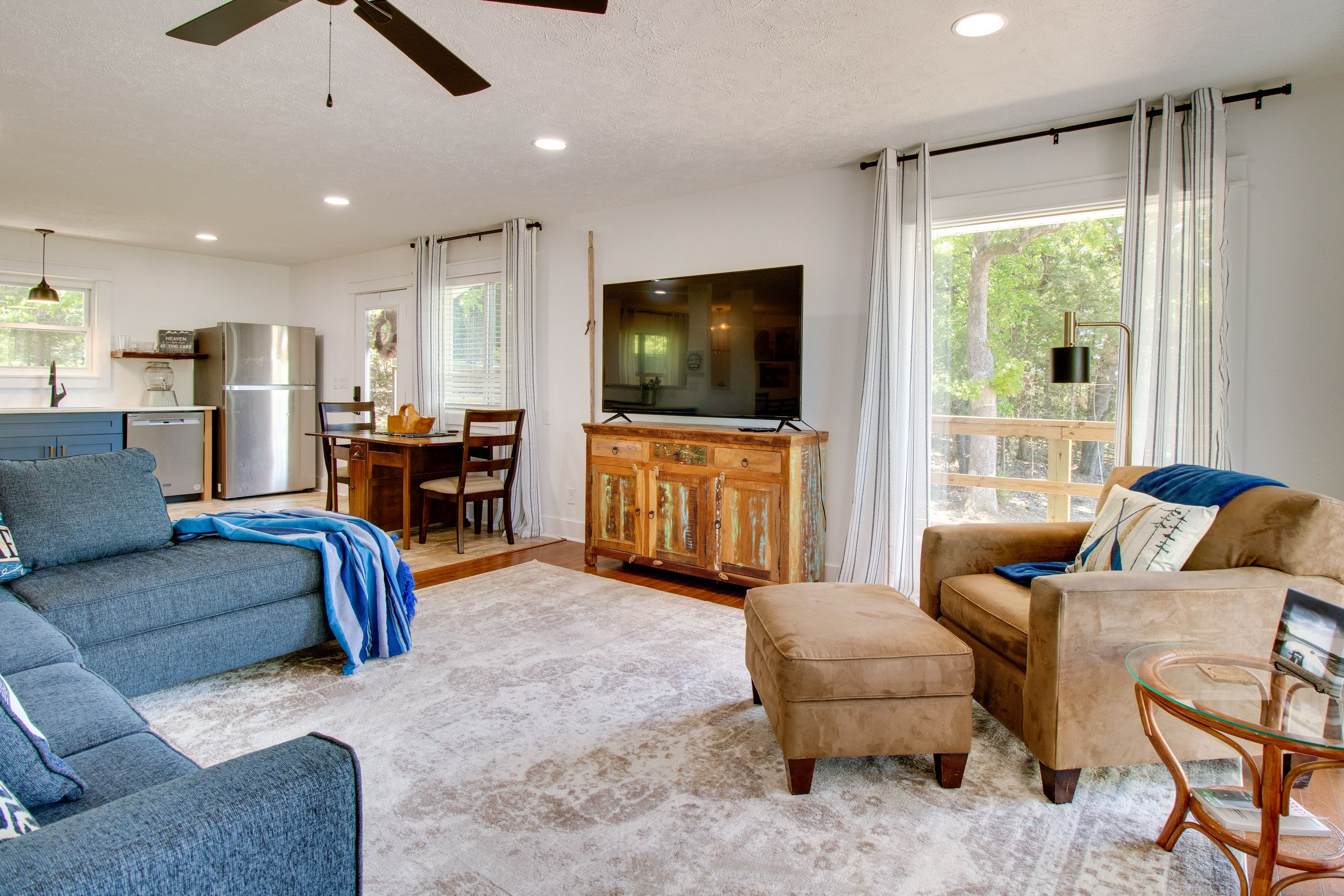 Lakeview Vacation Rental | 4BR | 2BA | Stairs Required | 2,800 Sq Ft